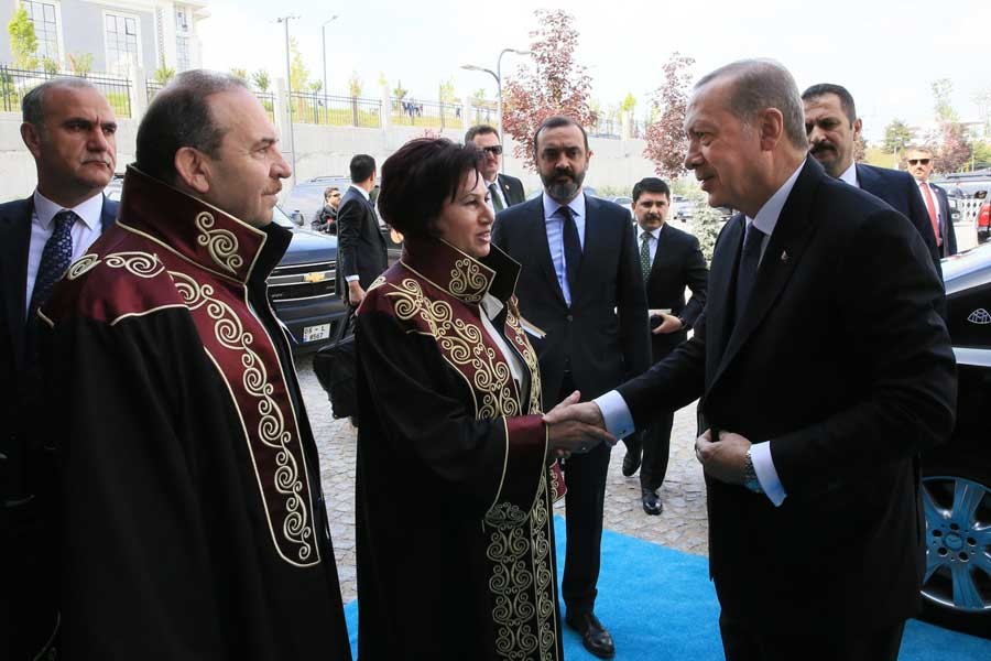 Danıştay Başkanı Zerrin Güngör, yargı güvensizliğini yoğunluğa bağladı