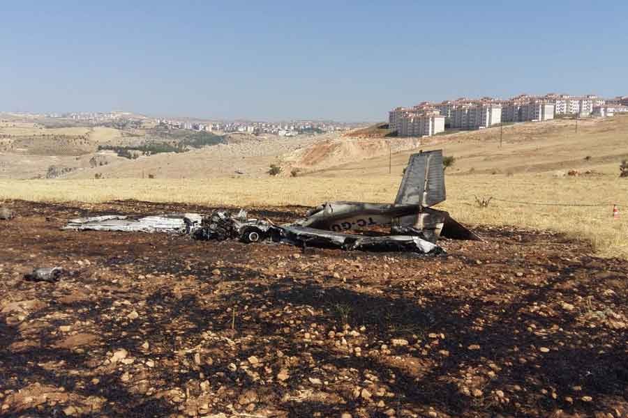 Gaziantep Üniversitesine ait eğitim uçağı Adıyaman'da düştü