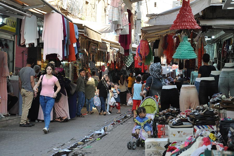 Diyarbakır esnafı: Sattığımız ürünün yerine yenisini koyamıyoruz