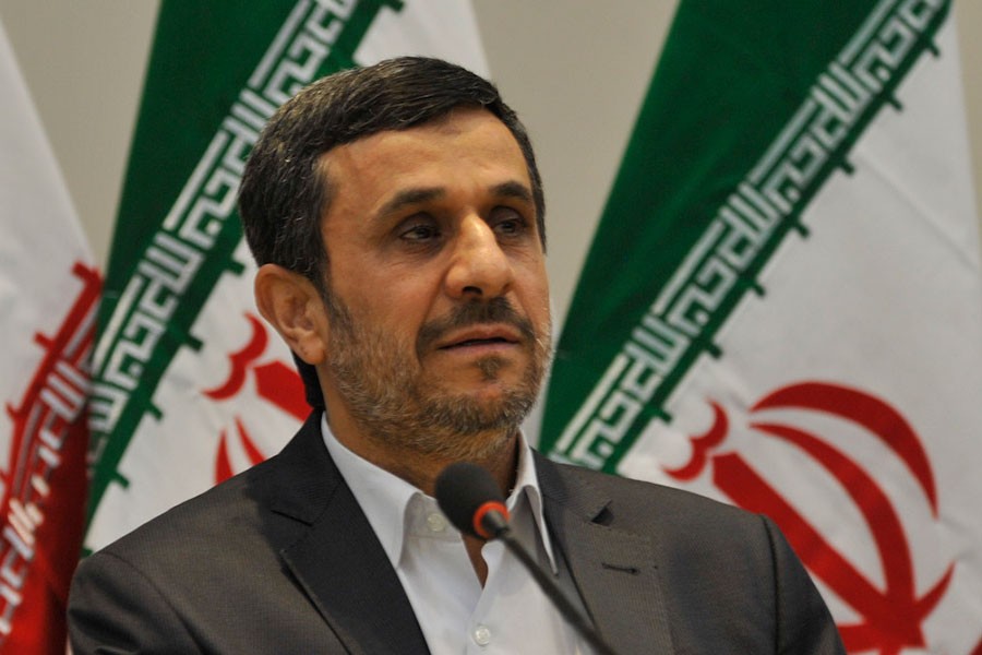 Ahmedinejad’dan Ruhani’ye istifa çağrısı