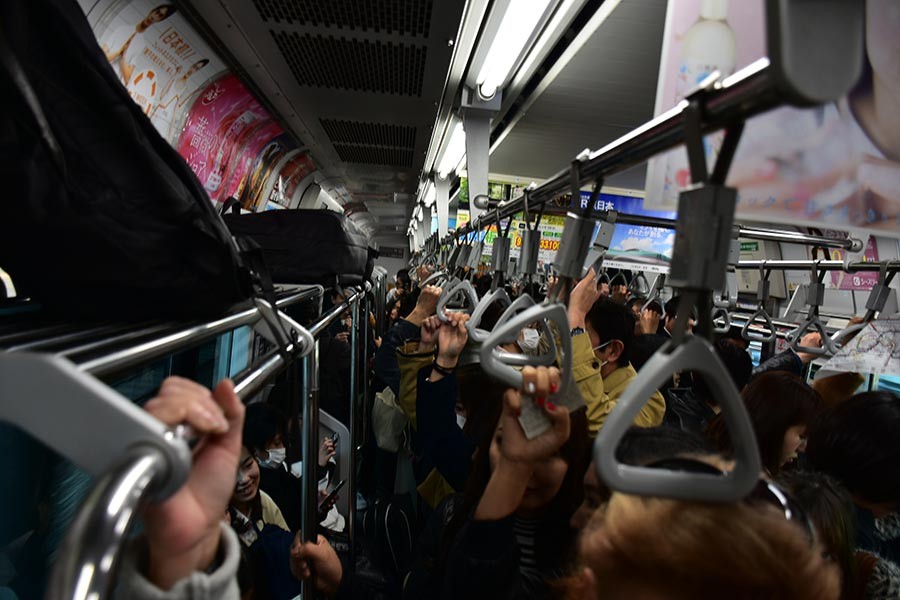 Metro seferleri 1 saatin ardından normale döndü