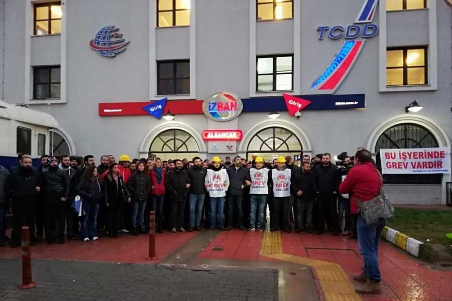 İzmir Suburban Rail System (İZBAN) workers are on strike