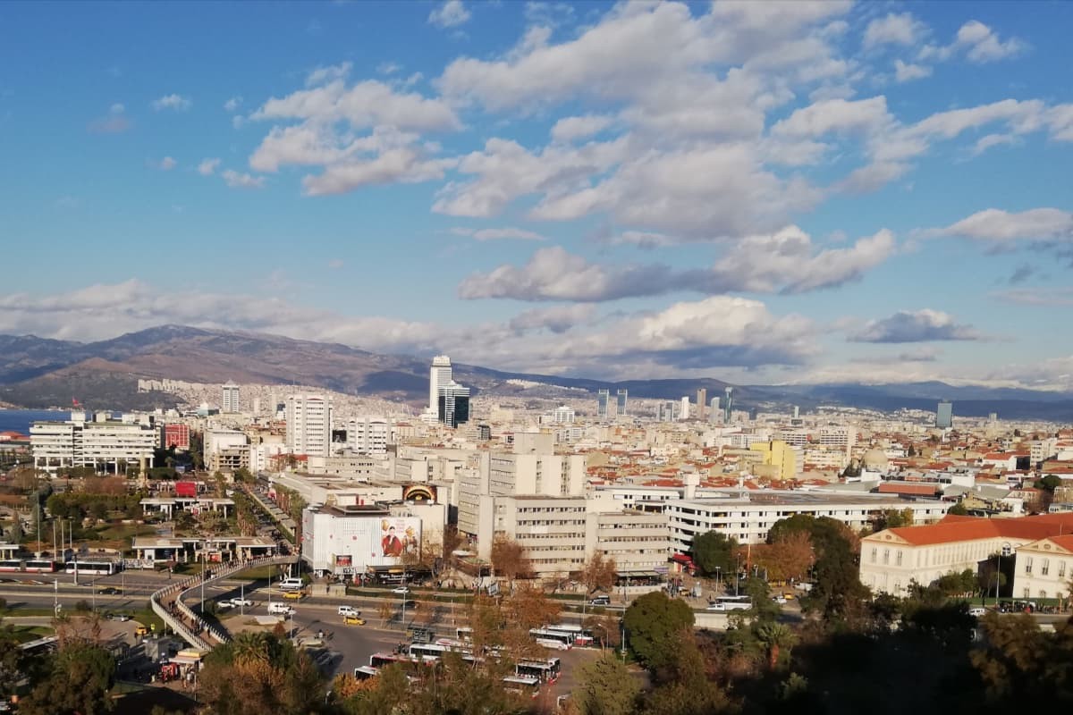 İzmir’in seçimi: Ya niteliğini kaybetmiş yapılaşma ya kent kimliği