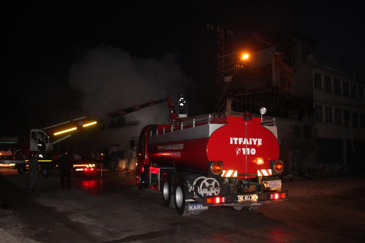 Edirne'de yangına giden itfaiye aracını durduran polislere soruşturma açıldı