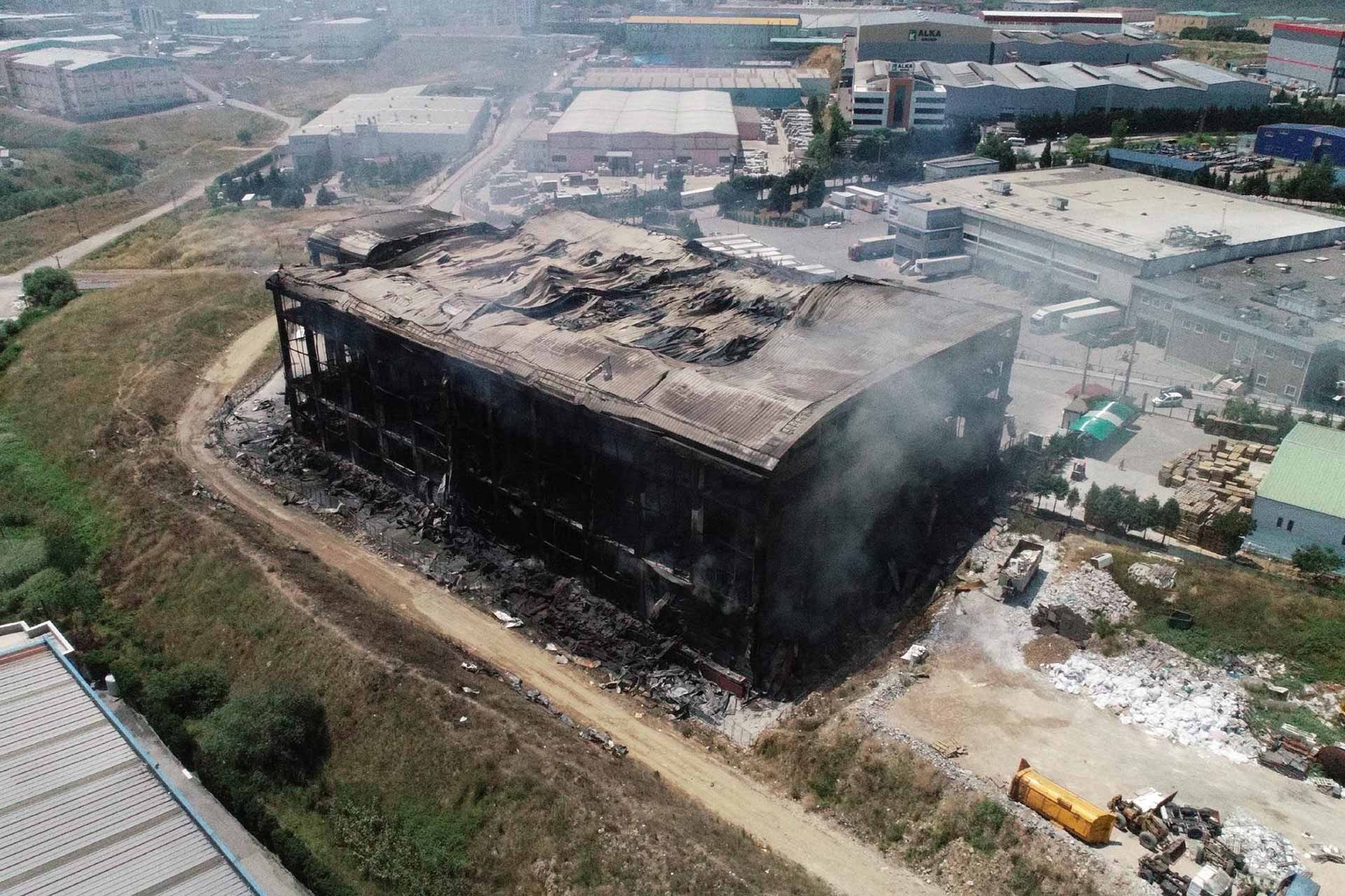 Kocaeli Akpınar Tekstil’de yanarak can verenlerin 4’ü mülteci işçi