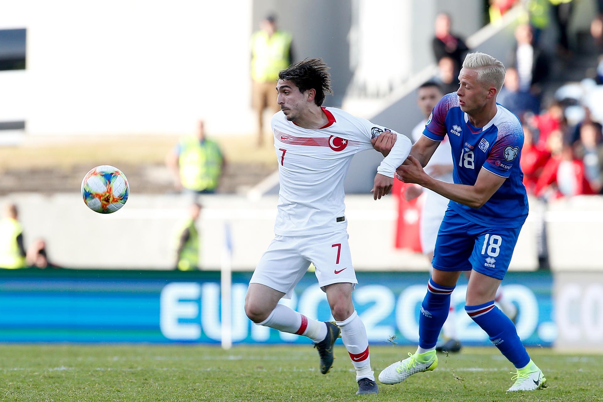 Trabzonspor'un genç oyuncusu Abdülkadir Ömür, İzlanda maçında oyuna girdikten sonra etkili oldu.