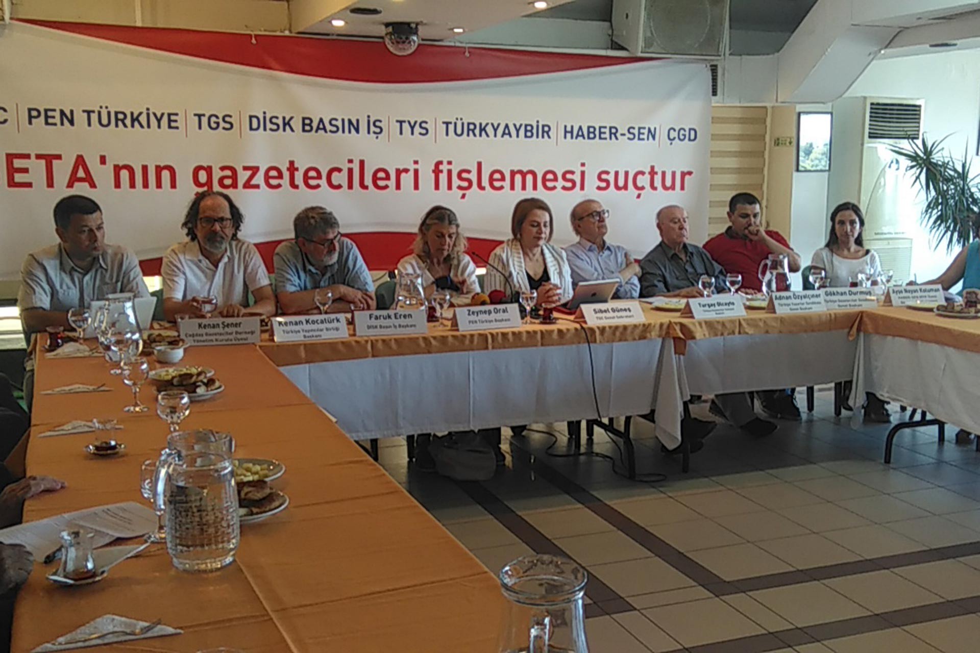 Gazeteci örgütlerinden ortak açıklama: SETA'nın gazetecileri fişlemesi suçtur