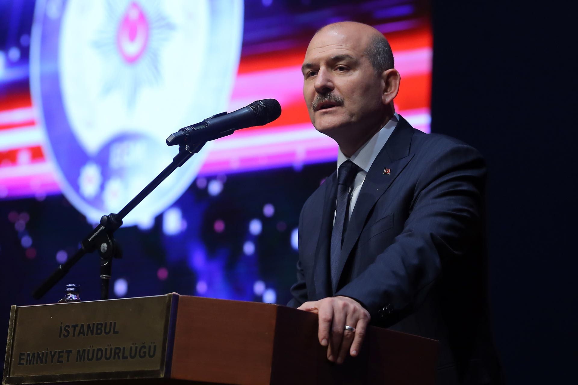 Soylu: Afrika'dan gelmiş, 10 liraya saat satıyor, müsaade etmeyeceğiz