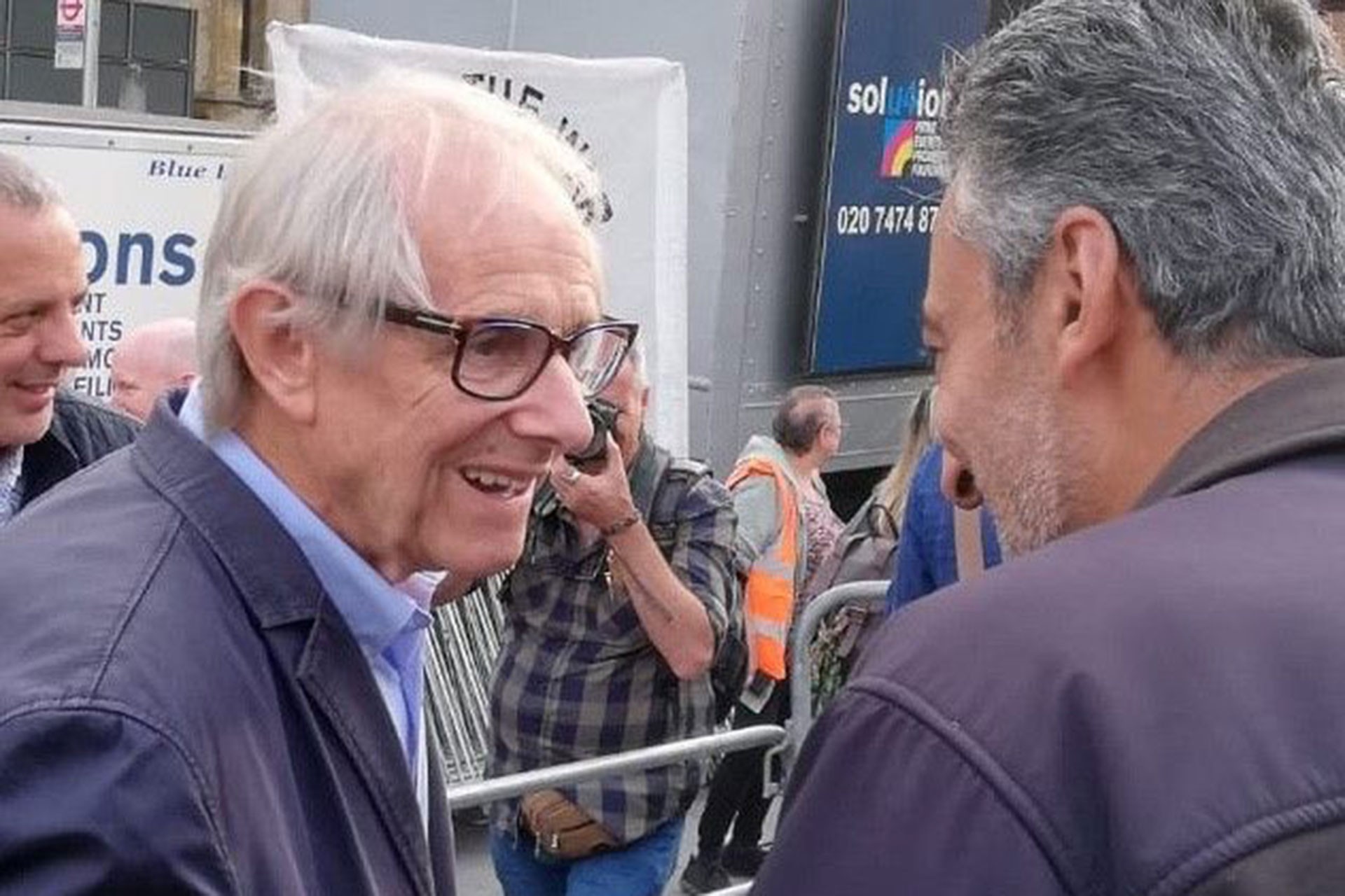 Starmer'ın ekibi, ünlü yönetmen Ken Loach'u İşçi Partisi'nden ihraç etti