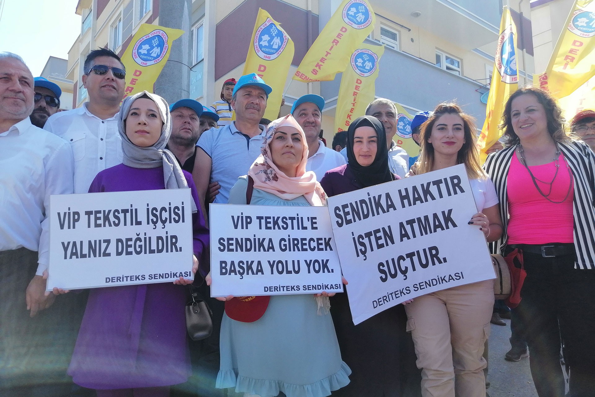 VİP Giyim'de sendikalaşan işçiler işten atıldı