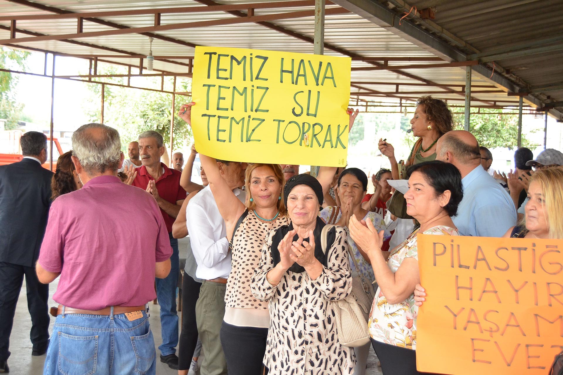 Mersin'de halk polipropilen tesisinin ÇED toplantısına engel oldu