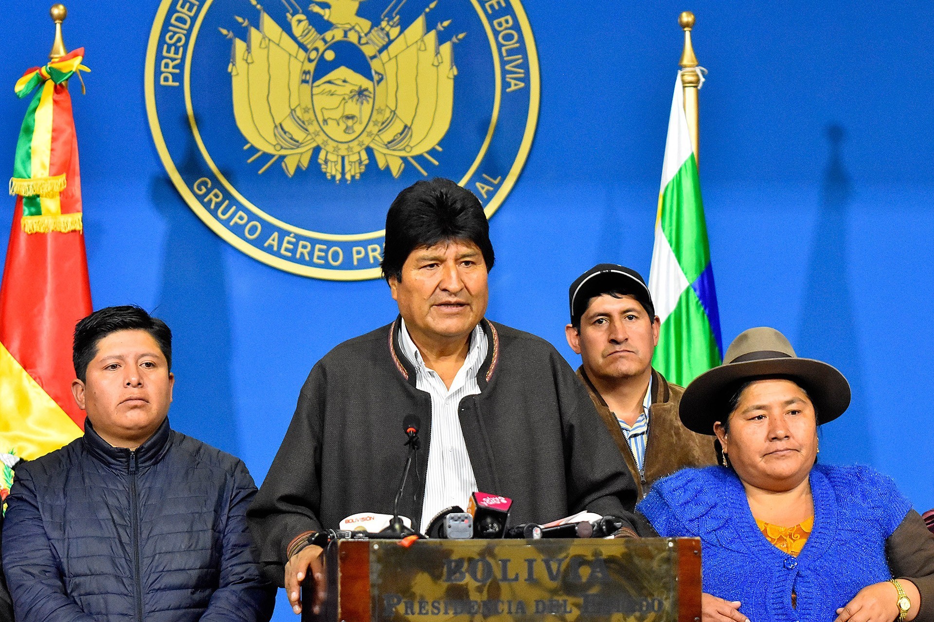 Bolivya'da darbe: Devlet Başkanı Evo Morales hakkında yakalama kararı çıkarıldı