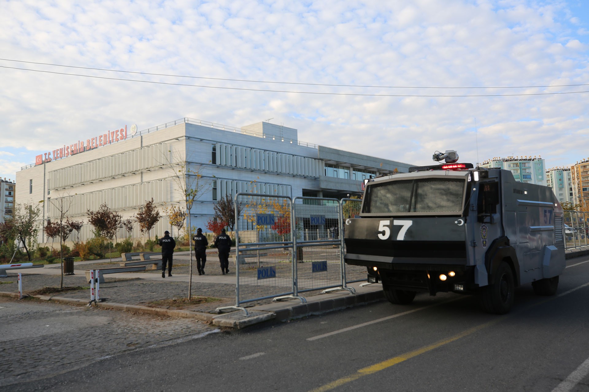 HDP'li 4 belediyeye kayyum atandı