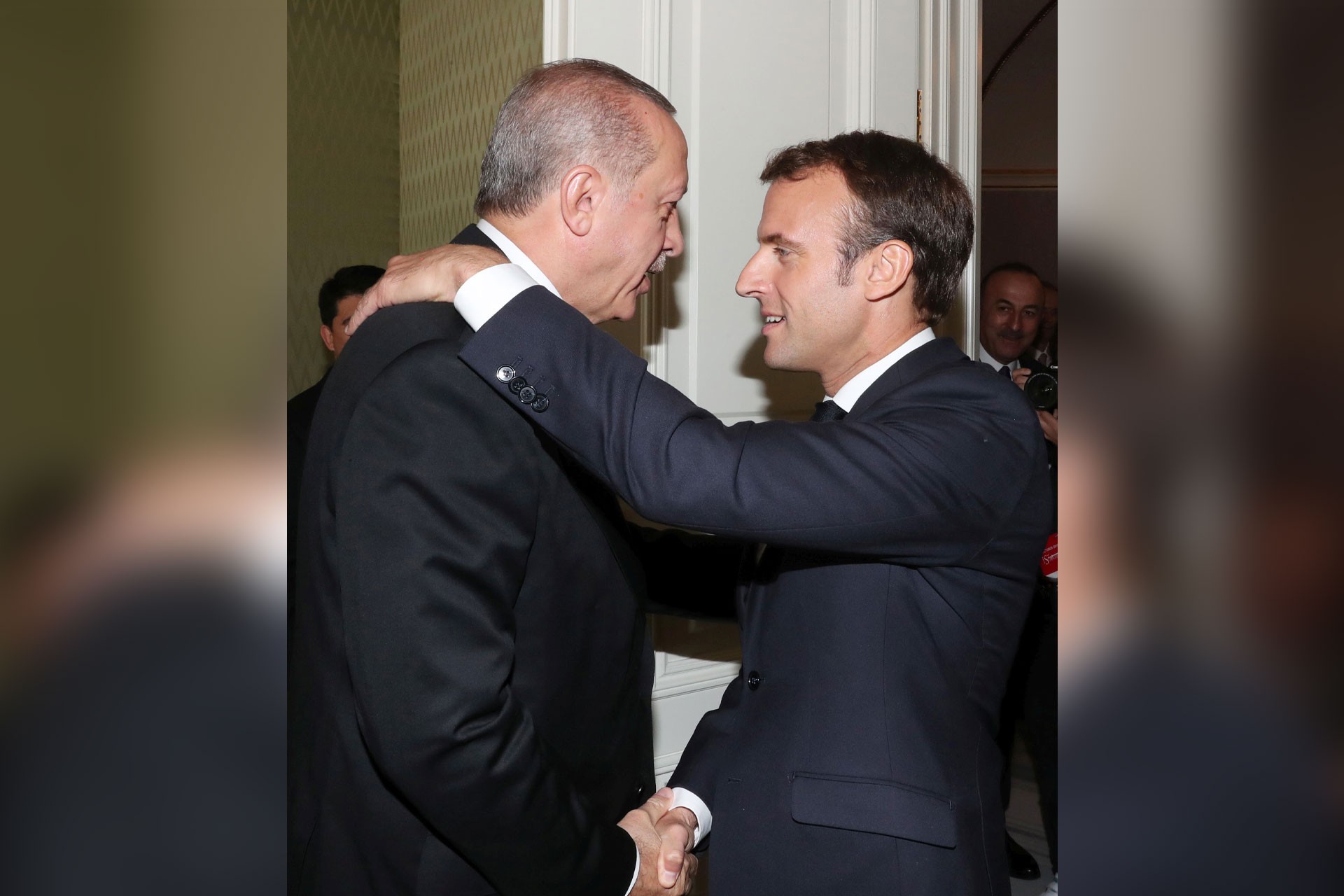 Macron: Erdoğan'la fikir ayrılıklarımız olsa da konuşmaya devam etmeliyiz