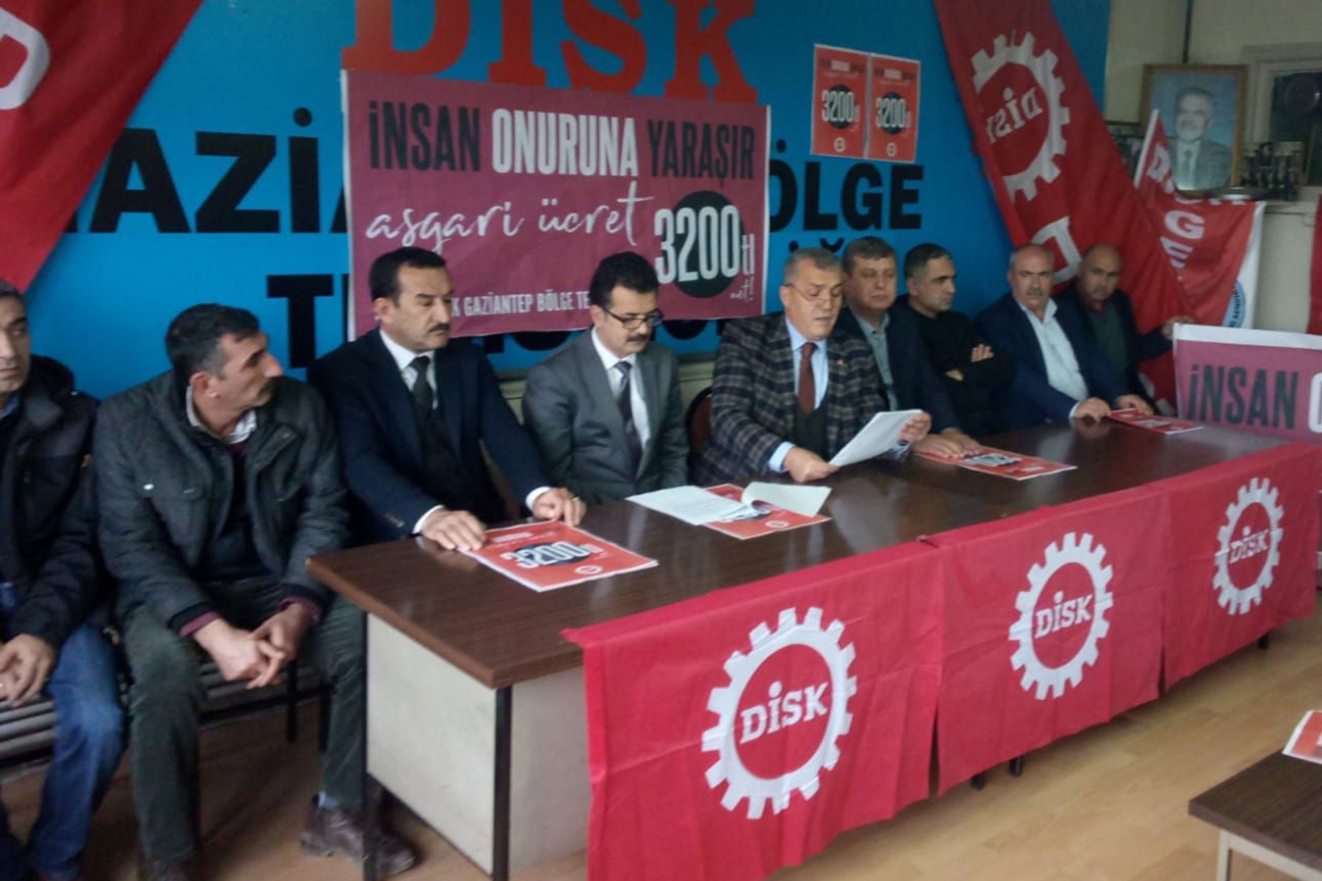 DİSK Antep Temsilciliği: Asgari ücret tümüyle vergi dışı bırakılmalıdır