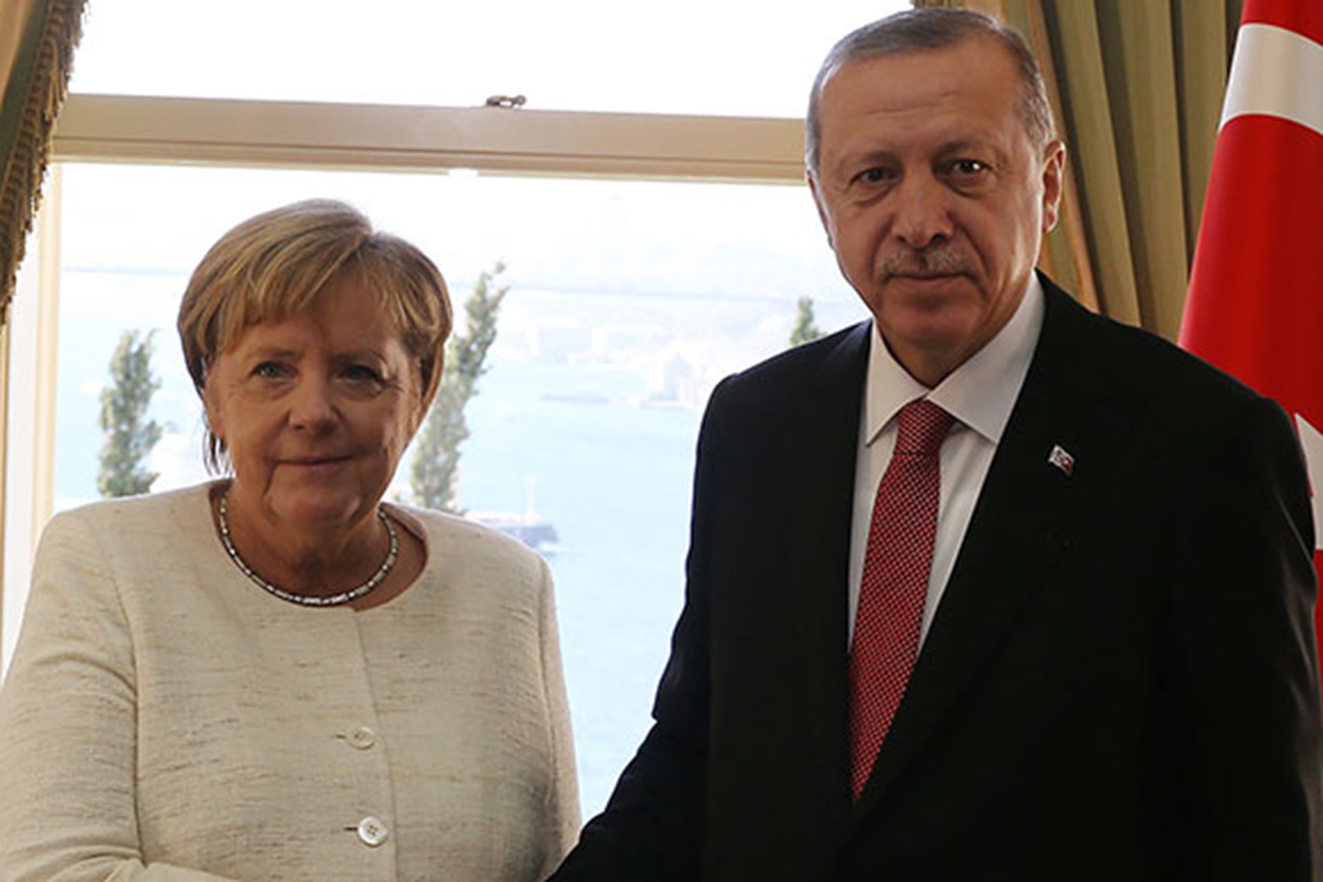 Erdoğan, Merkel ile telefonda görüştü: BM kuruluşları mali katkıları artırmalı