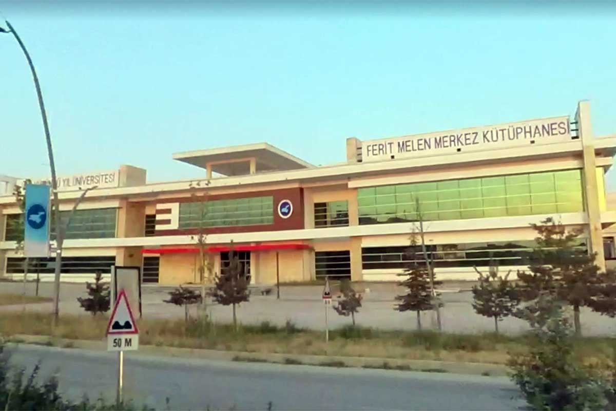 YYÜ öğrencileri üniversitede kütüphane açılması için kampanya başlattı