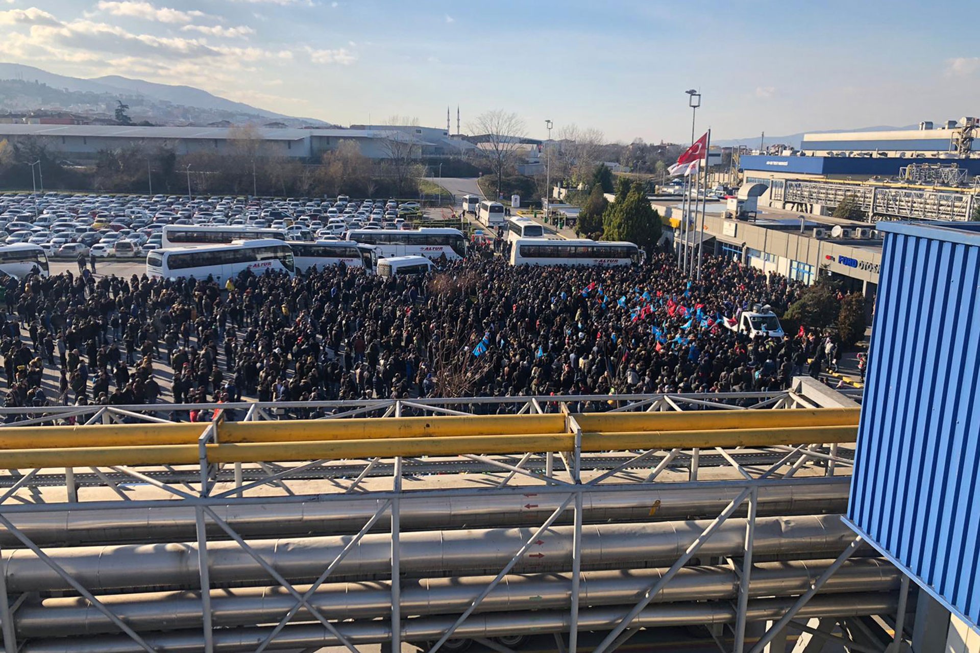 Kocaeli'de Ford Otosan işçileri iş durdurdu