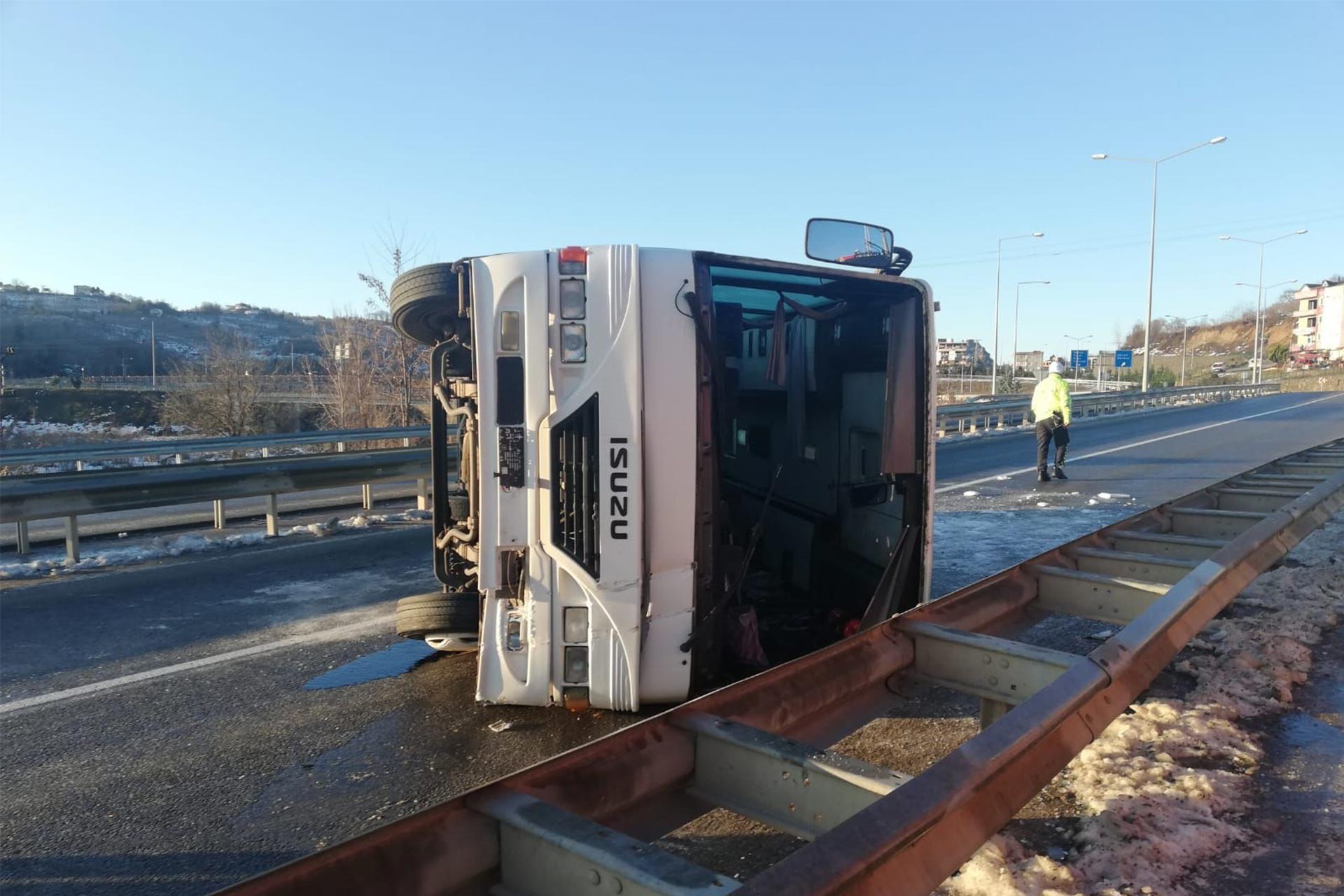 Ordu’da işçi servis midibüsü devrildi: 12 işçi yaralı