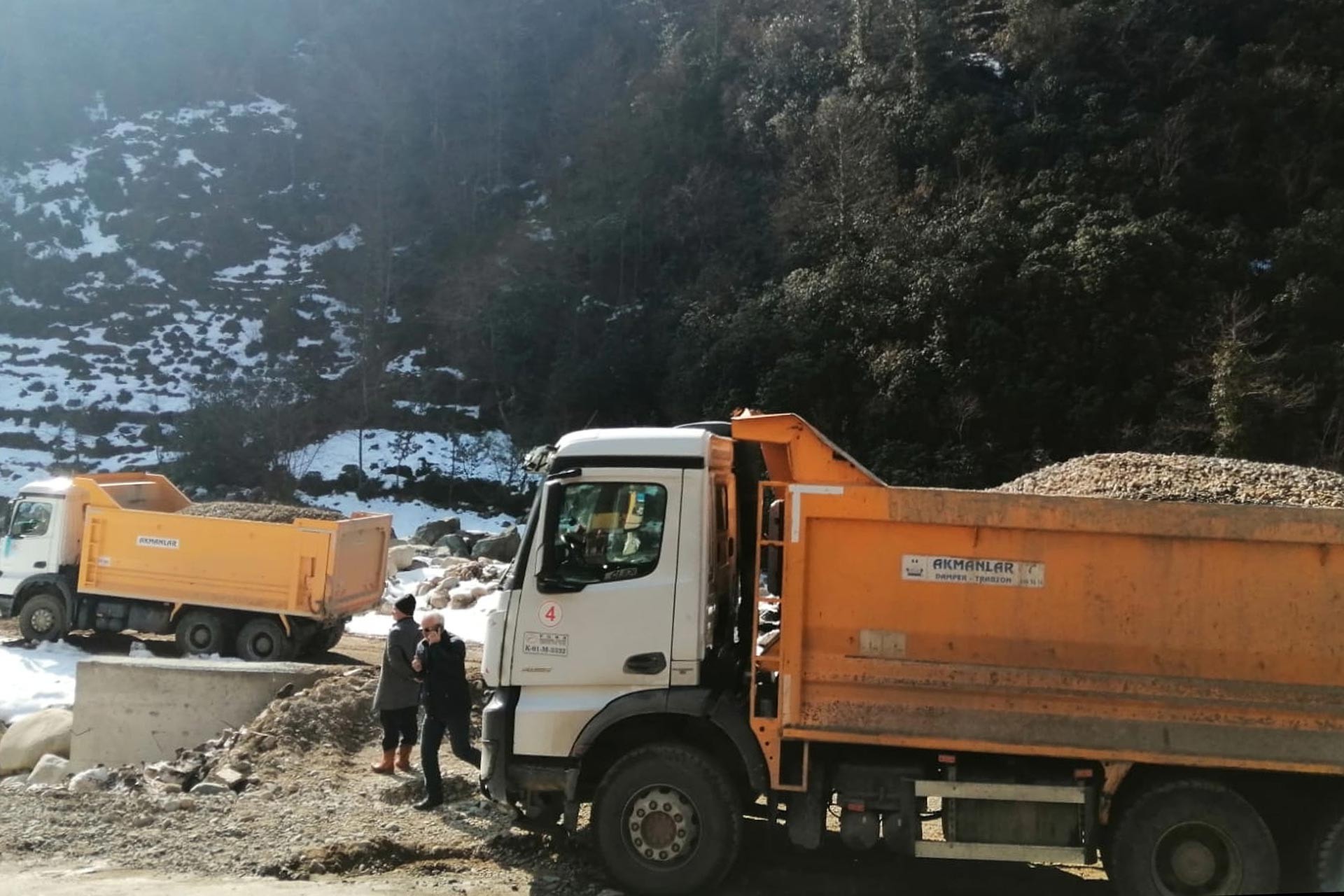 Rize Güneysu Gürgen köyünde Baro Enerji adlı şirketin hukuksuz şekilde yapmaya çalıştığı HES projesine köylüler karşı çıkıyor.