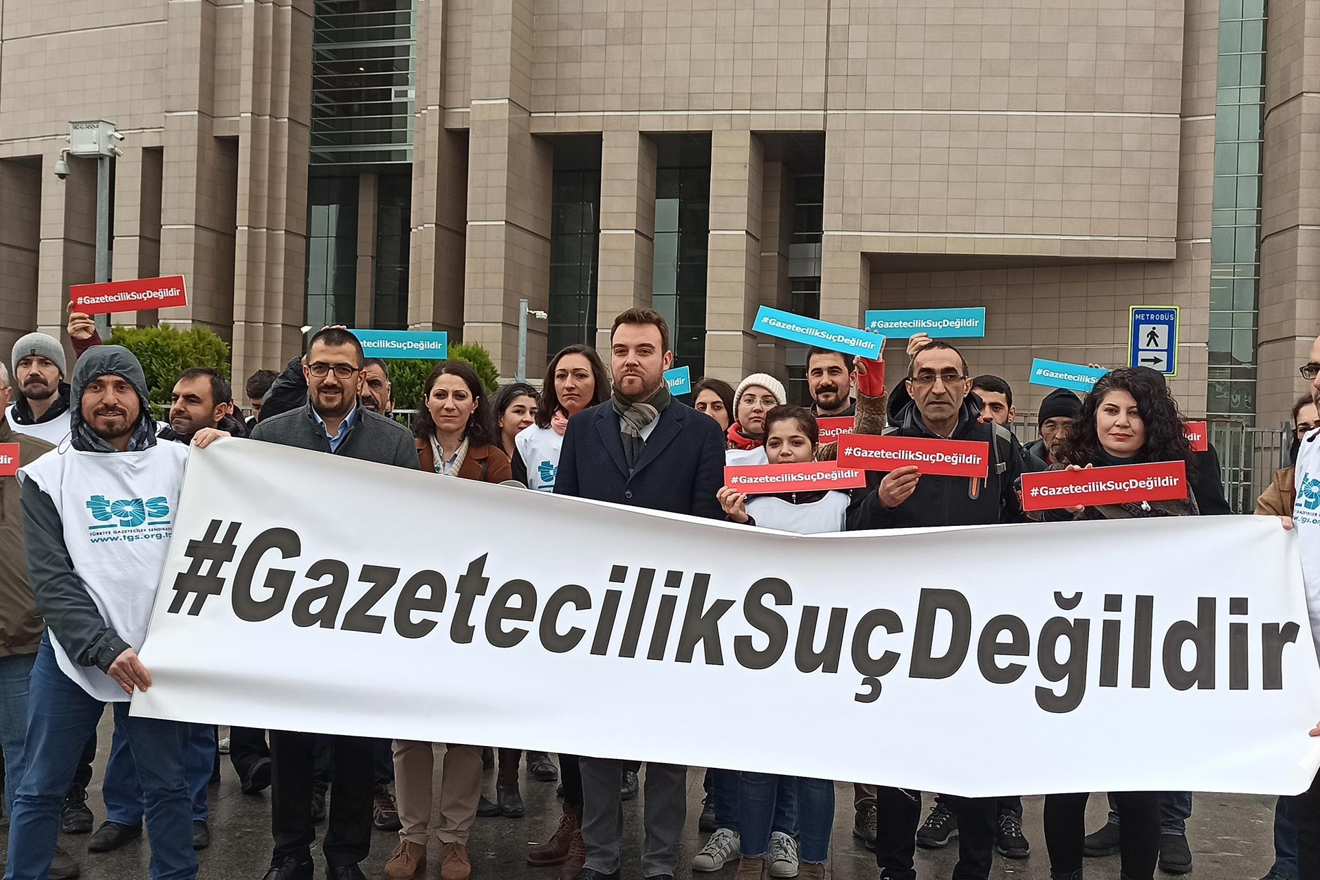 Mayıs ayında 4 gazeteci saldırıya uğradı, 1 gazeteci tutuklandı