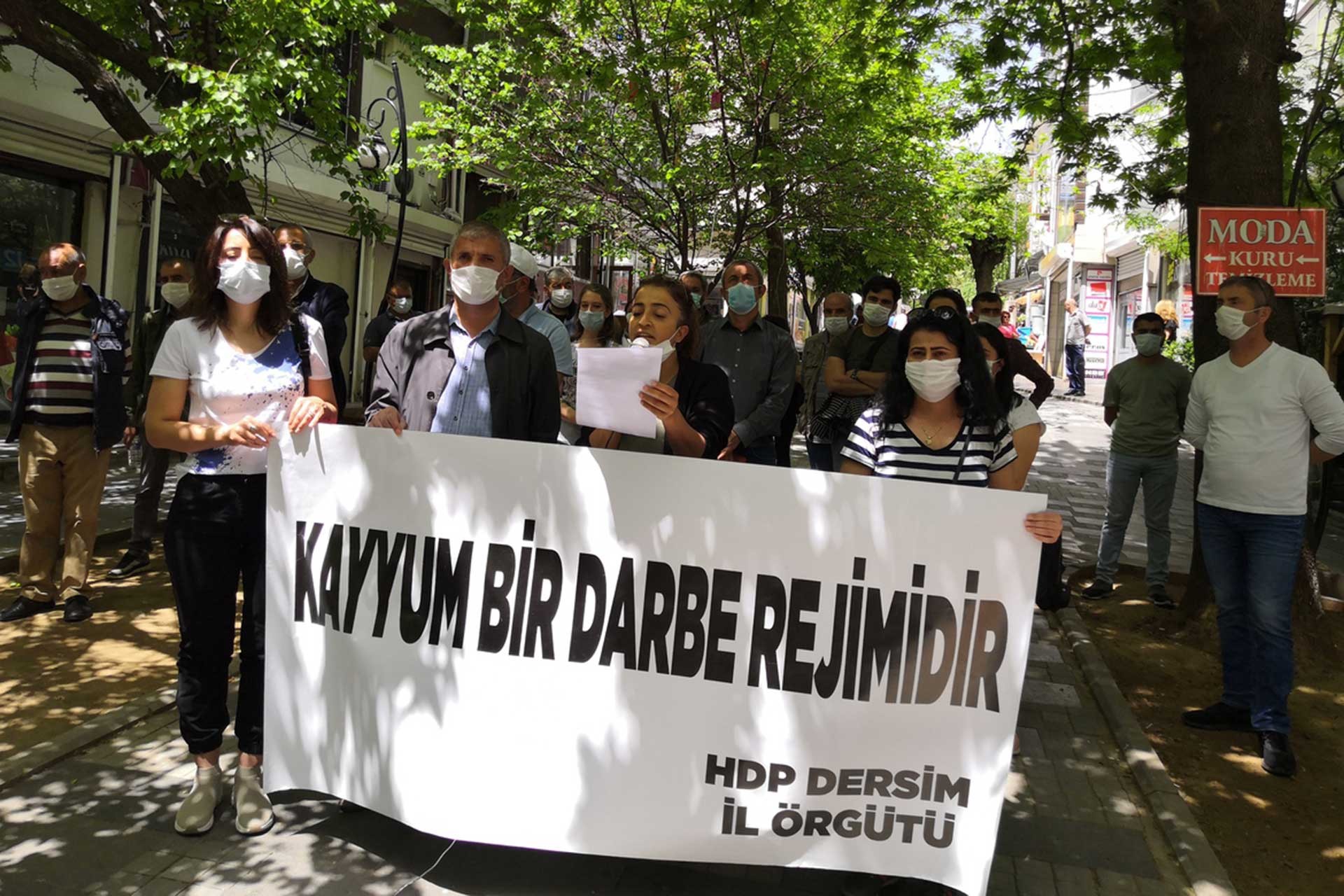 Kayyum atamaları Dersim'de protesto edildi.