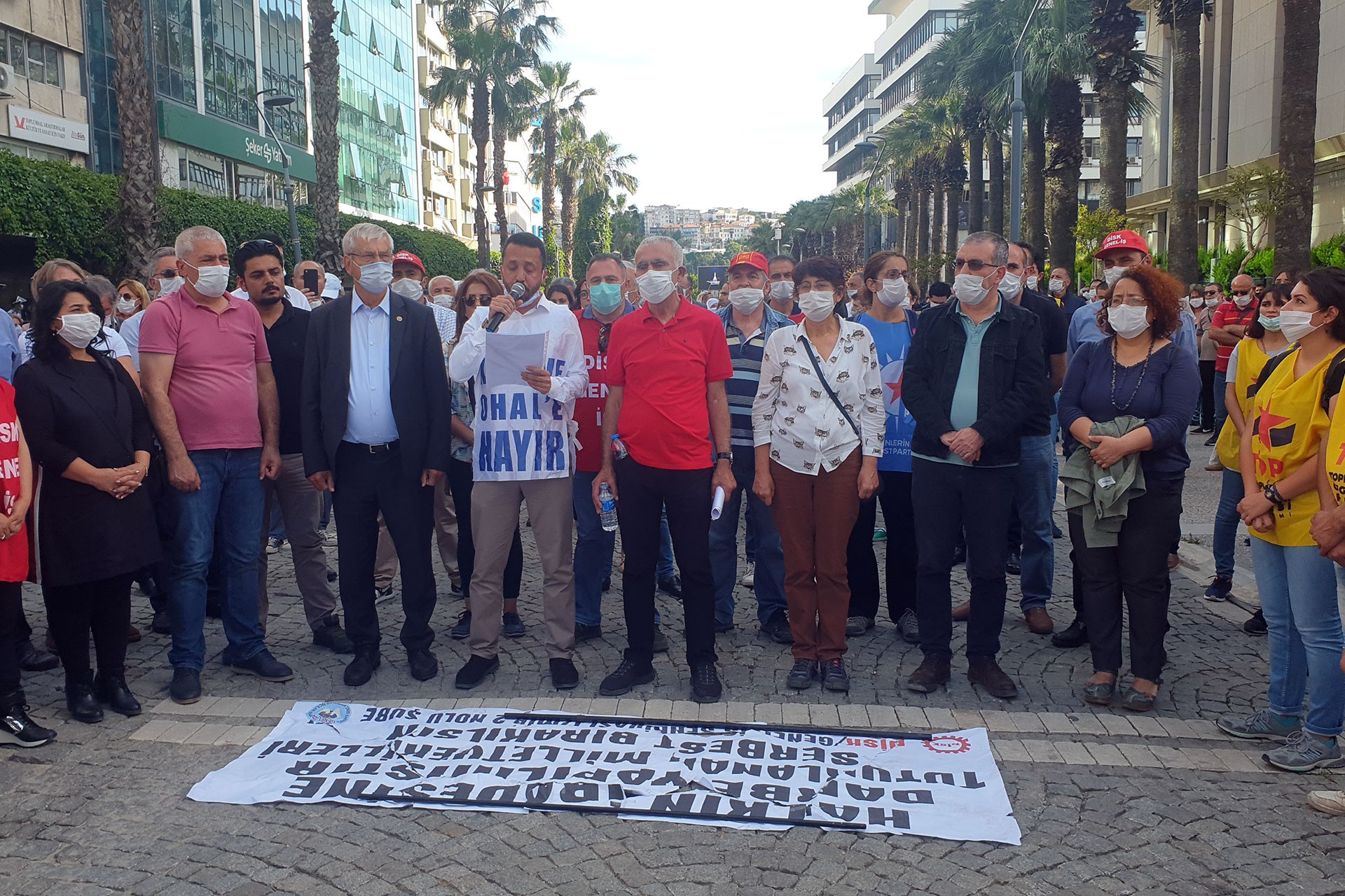 İllerde yapılan eylemlerle milletvekillerinin tutuklanması protesto edildi