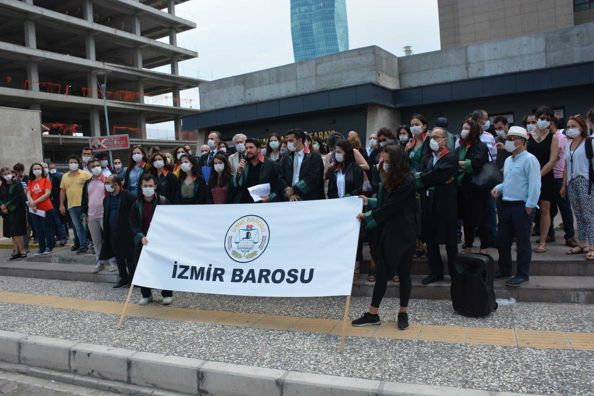 İzmir Barosu: Kıdem tazminatının ortadan kaldırılması kabul edilemez