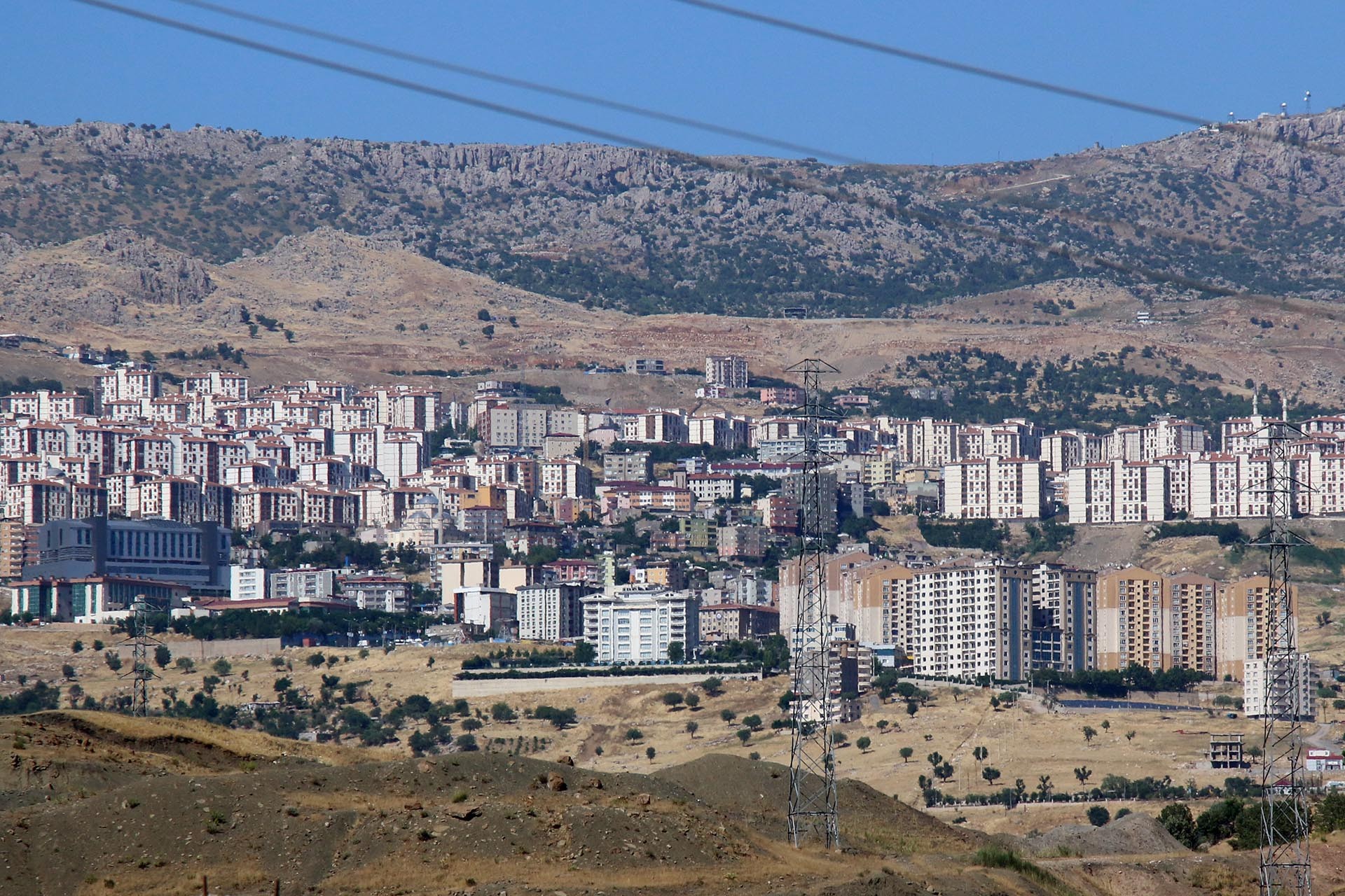 Ekonomik kriz, Şırnak'taki hastane yapımını durdurdu