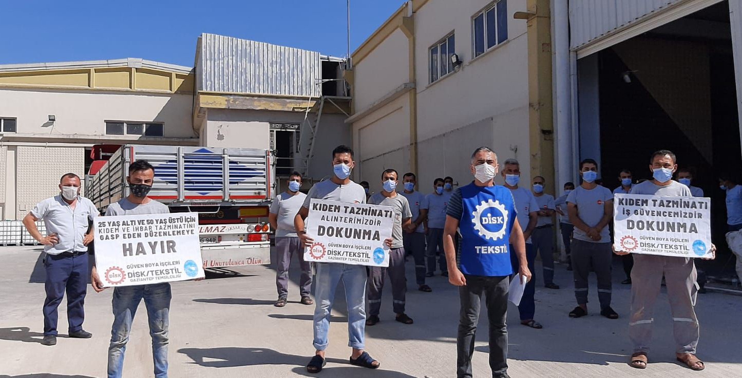 Antep Güven Boya işçileri, kıdem tazminatının gasbına karşı fabrikalarında basın açıklaması yaptı