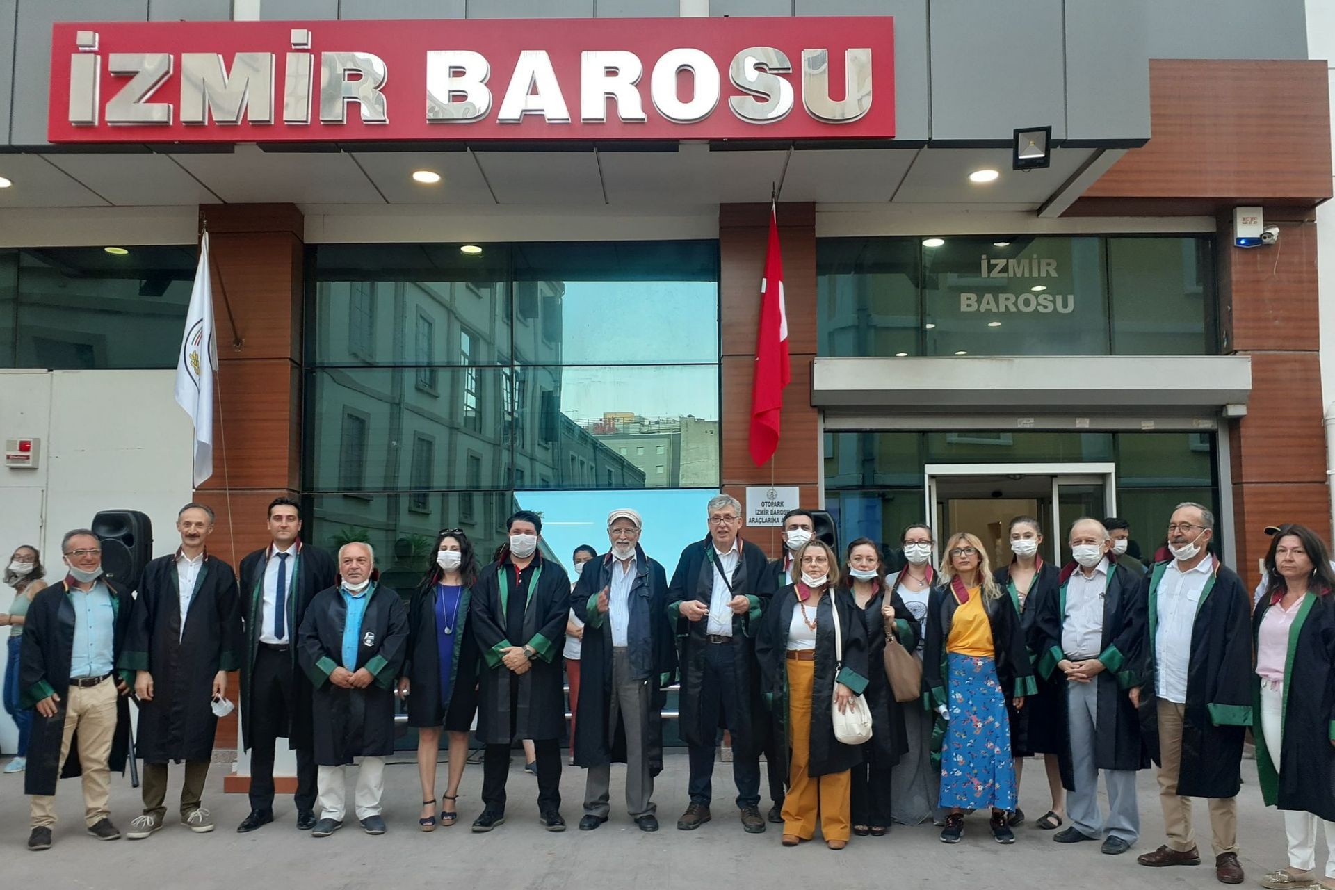 İzmir Barosu: 30 Ağustos’ta Cumhuriyet Meydanı'nda olacağız