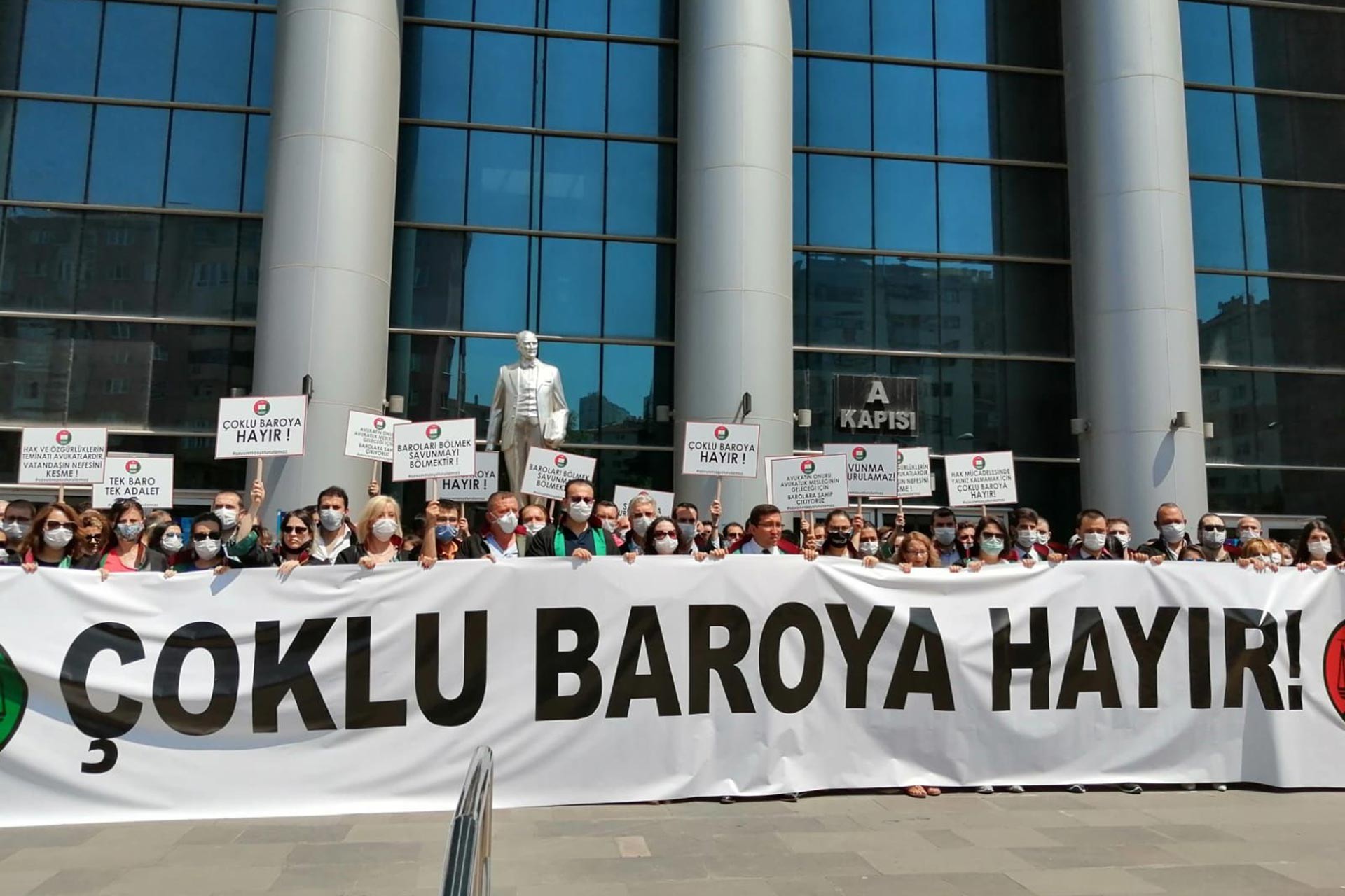 İstanbul'da "yandaş baro" kurulması için TBB'ye başvuru yapıldı