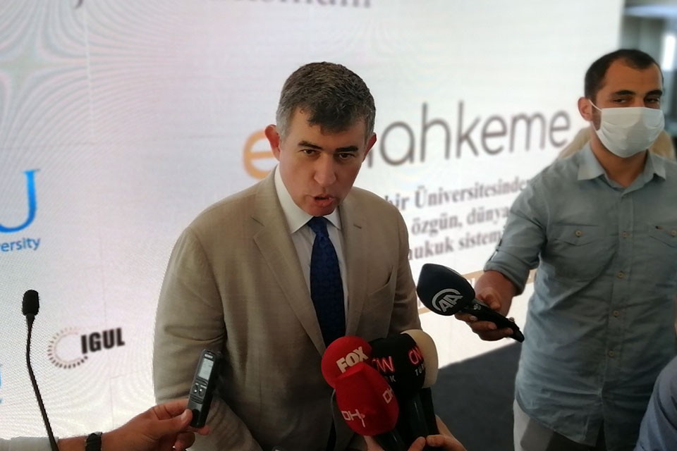 Metin Feyzioğlu, "çoklu baro" yasasının eşit temsil getirdiğini savundu