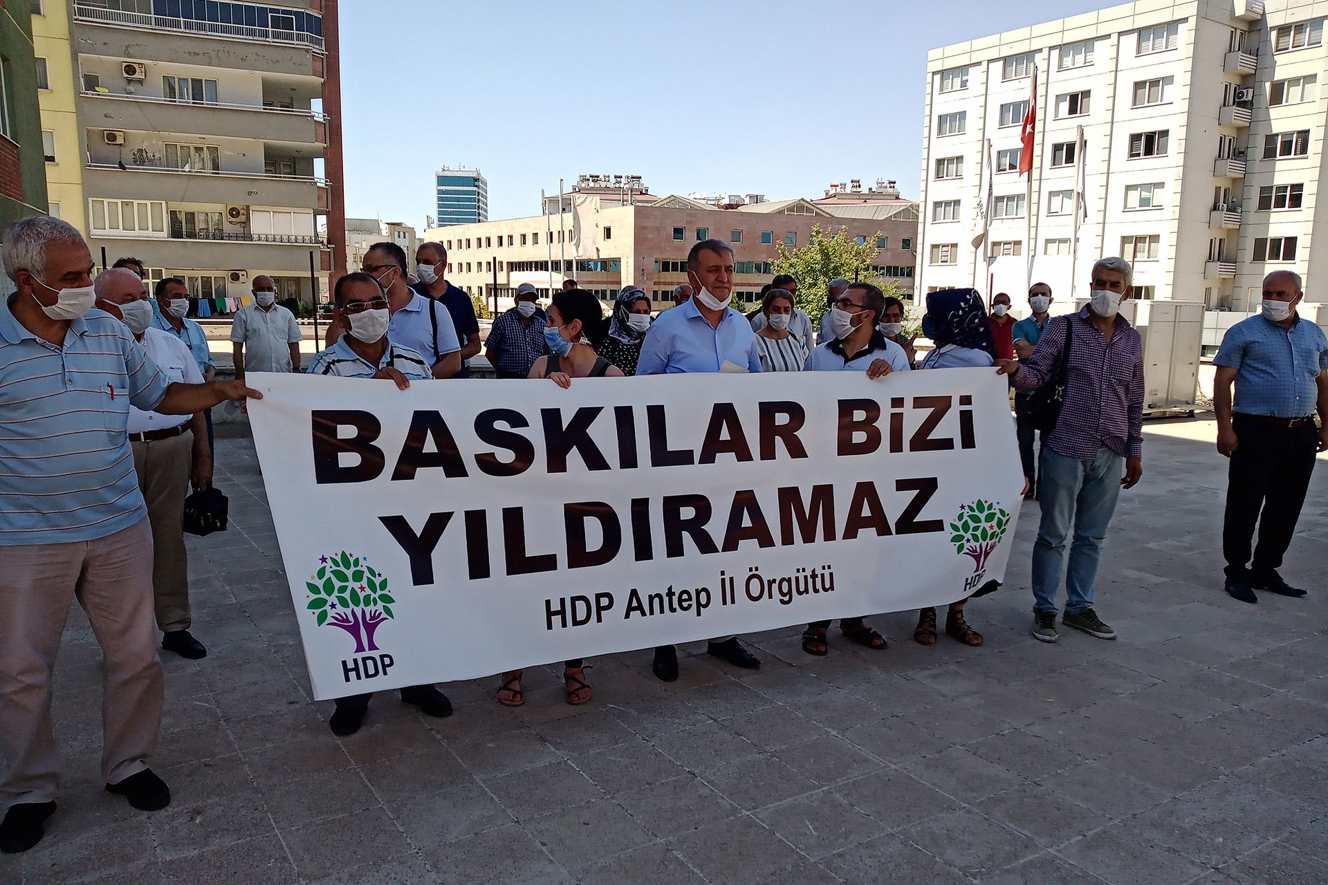 HDP’ye yönelik operasyon protesto edildi