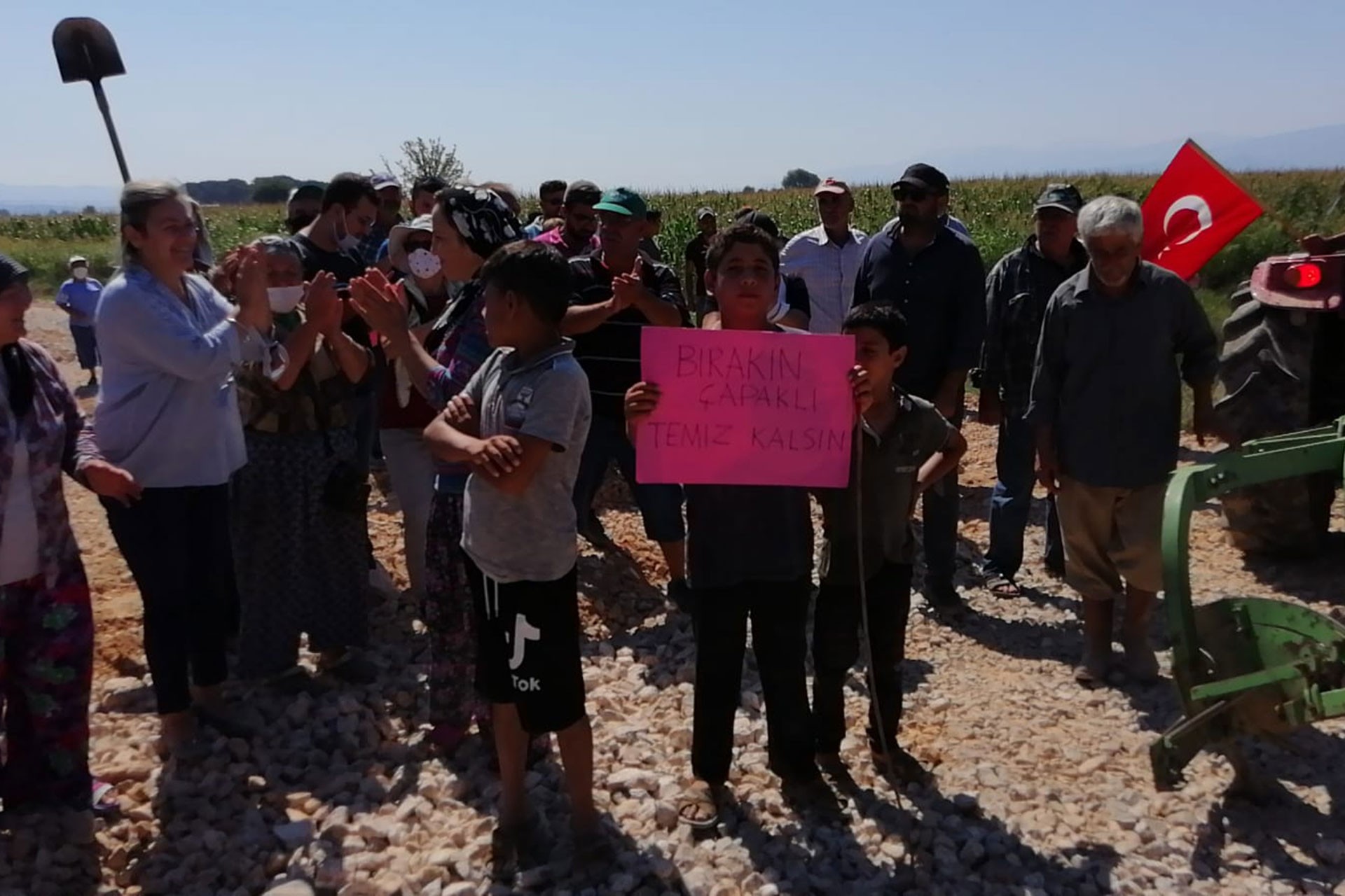 Salihli'de Çapaklı köylüleri yaşam alanlarının gasbedilmesine izin vermedi