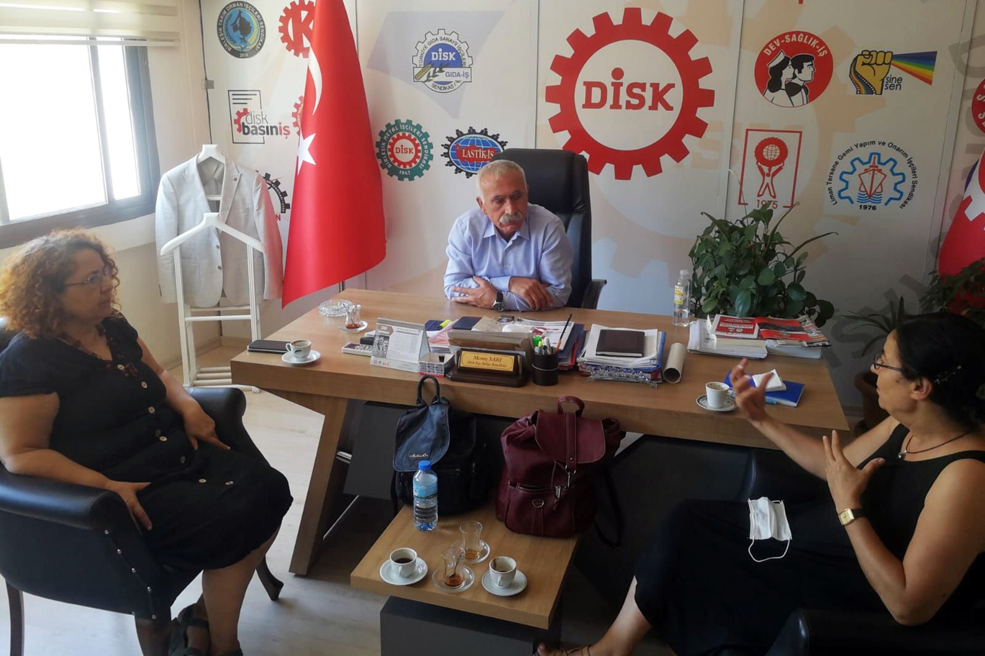 EMEP İzmir'de DİSK, TMMOB ve İzmir Tabip Odasını ziyaret etti, mücadele çağrısı yaptı