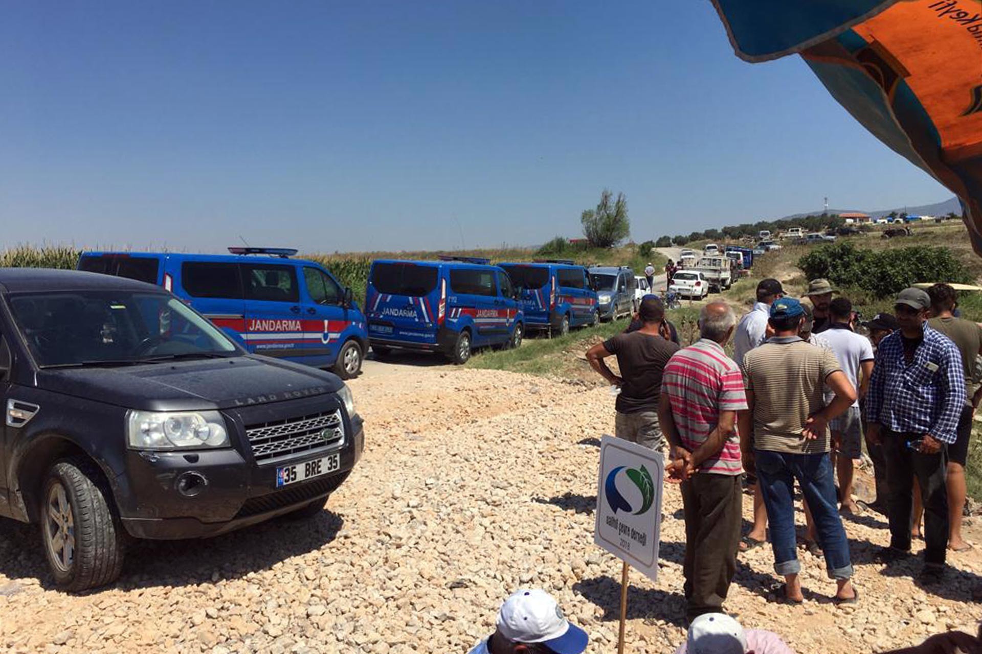 Çapaklı'da yaşam nöbeti sürüyor | "Halkın vergileriyle halkın kuyusu kazılır mı?"