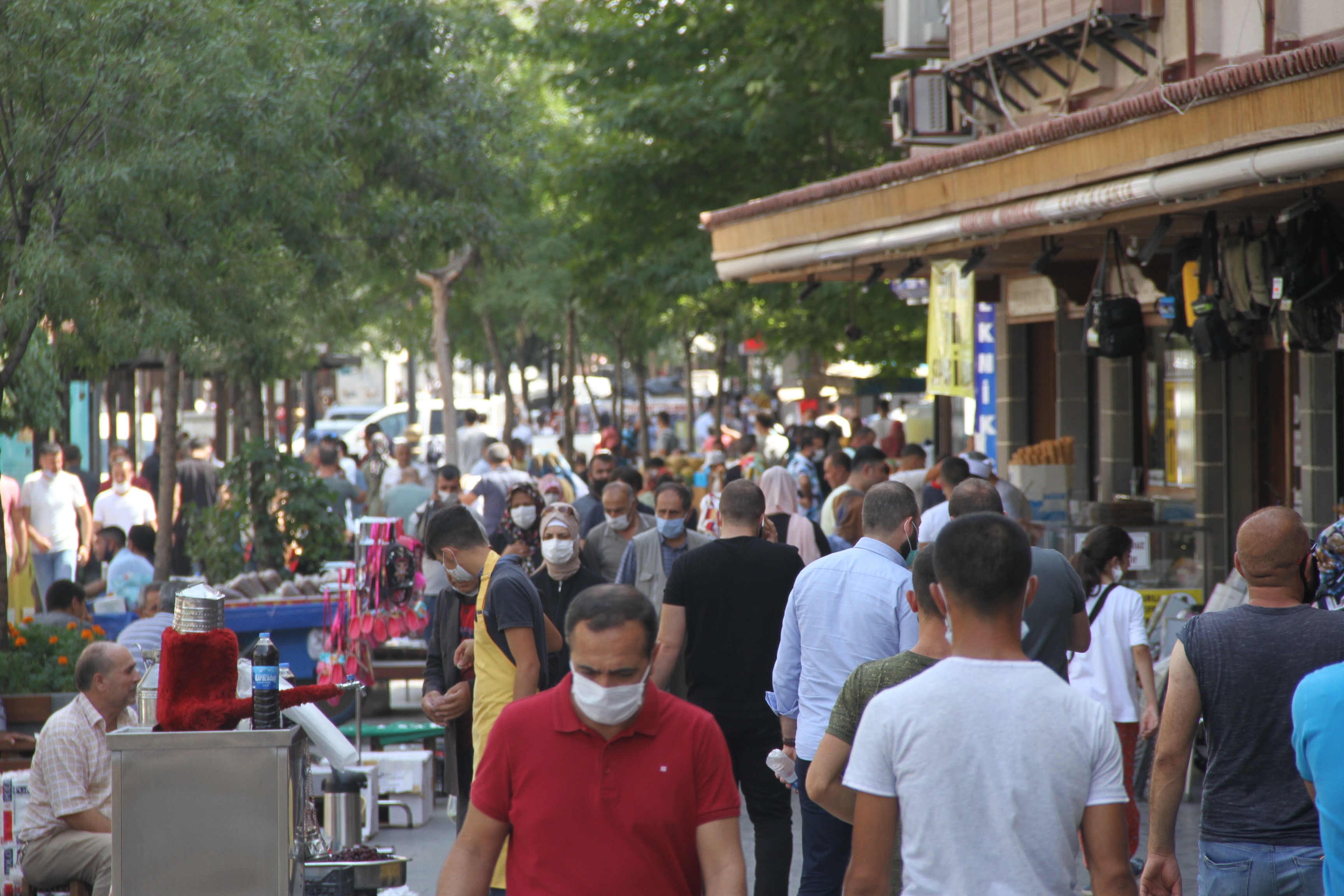 Türkiye'de son 24 saatte 1178 kişiye Kovid-19 tanısı konuldu