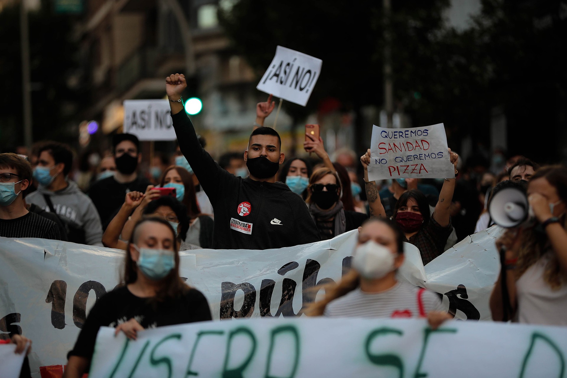 İspanya'da ayrımcı ve yetersiz Kovid-19 tedbirleri protesto edildi