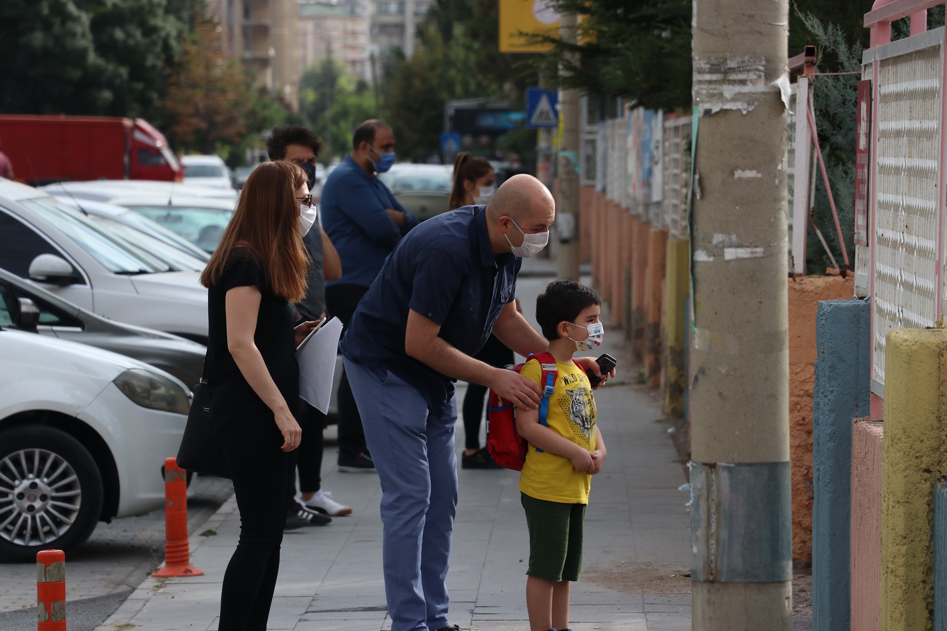 Devlet okullarının her ihtiyacı velilerin omzunda