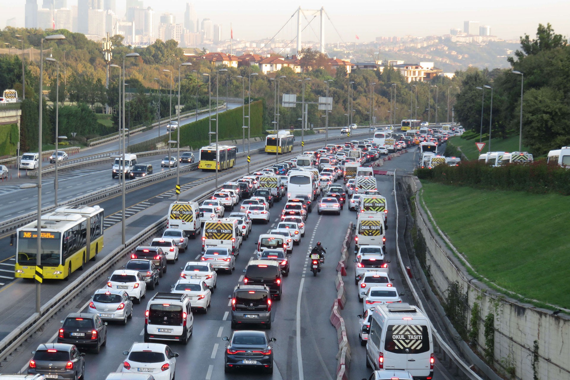 İstanbul'da toplu ulaşım, taksi ve servis ücretlerine zam geldi