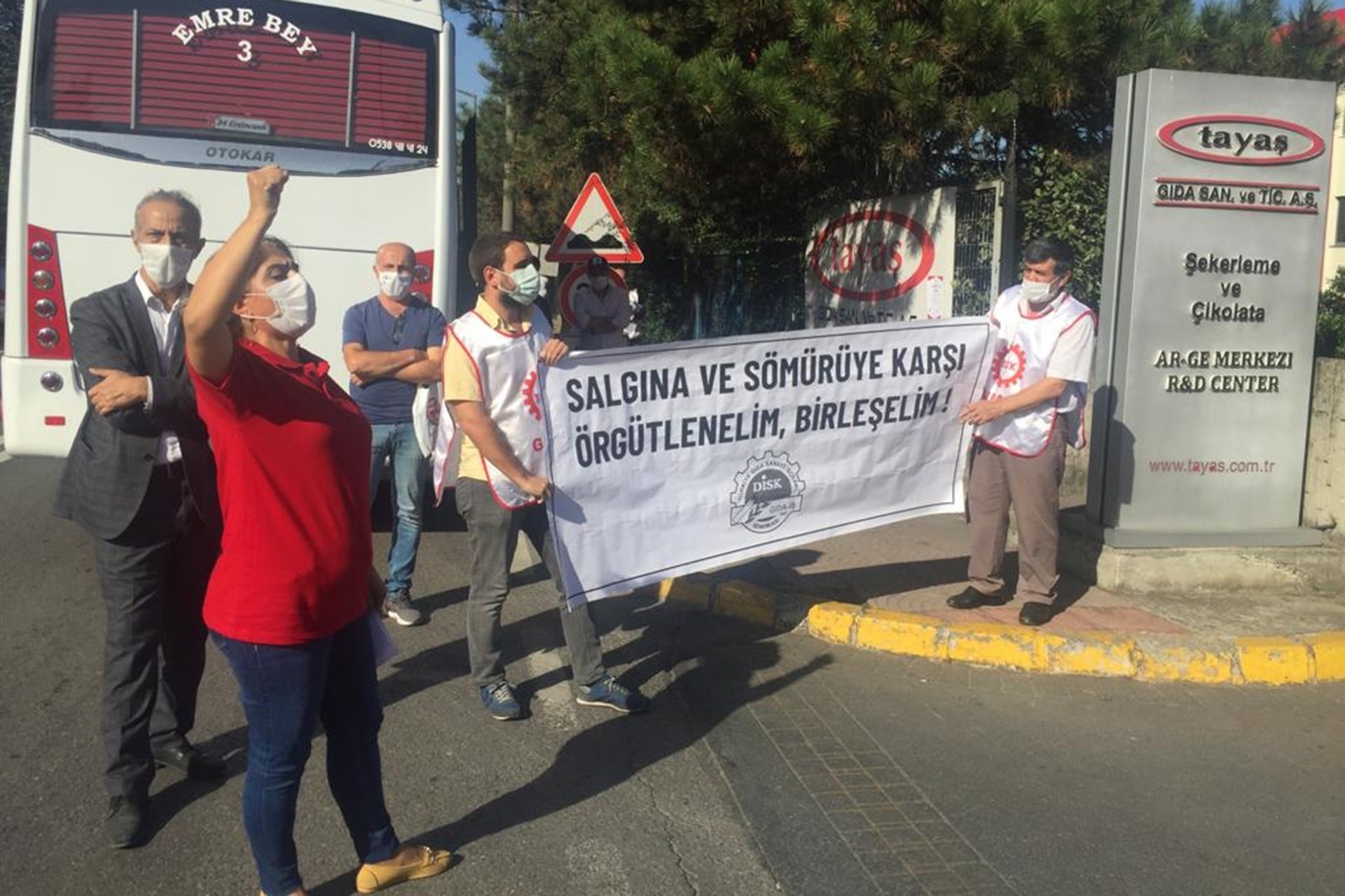 ‘İnsan olduğumuzu unutturup kölece çalıştırıyorlar’