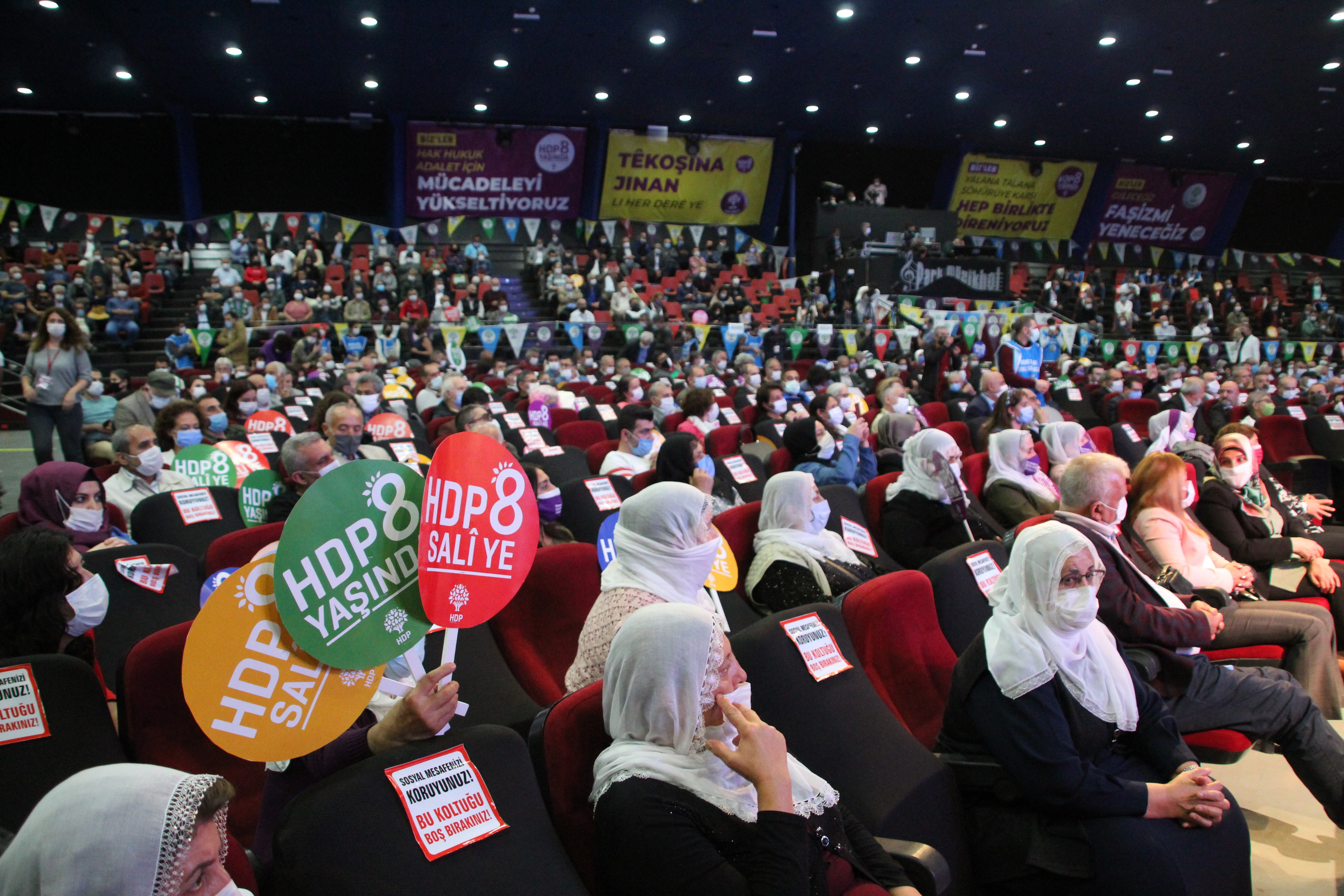 HDP 8 yaşında: Büyük fırtınalar, darbeler, barajlar aşarak bugünlere geldik