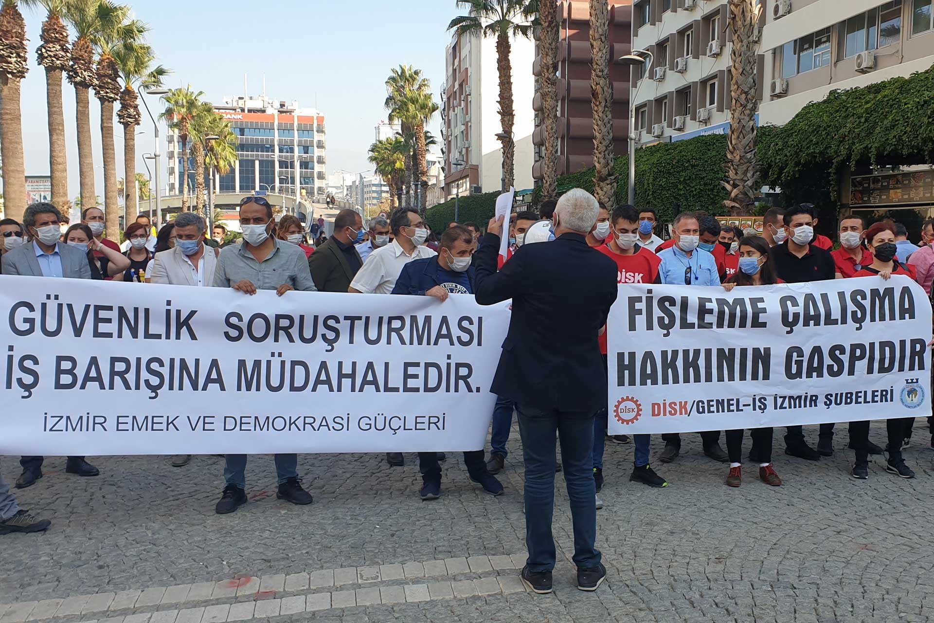 İzmir Emek ve Demokrasi Güçleri, işten çıkarmalara tepki gösterdi