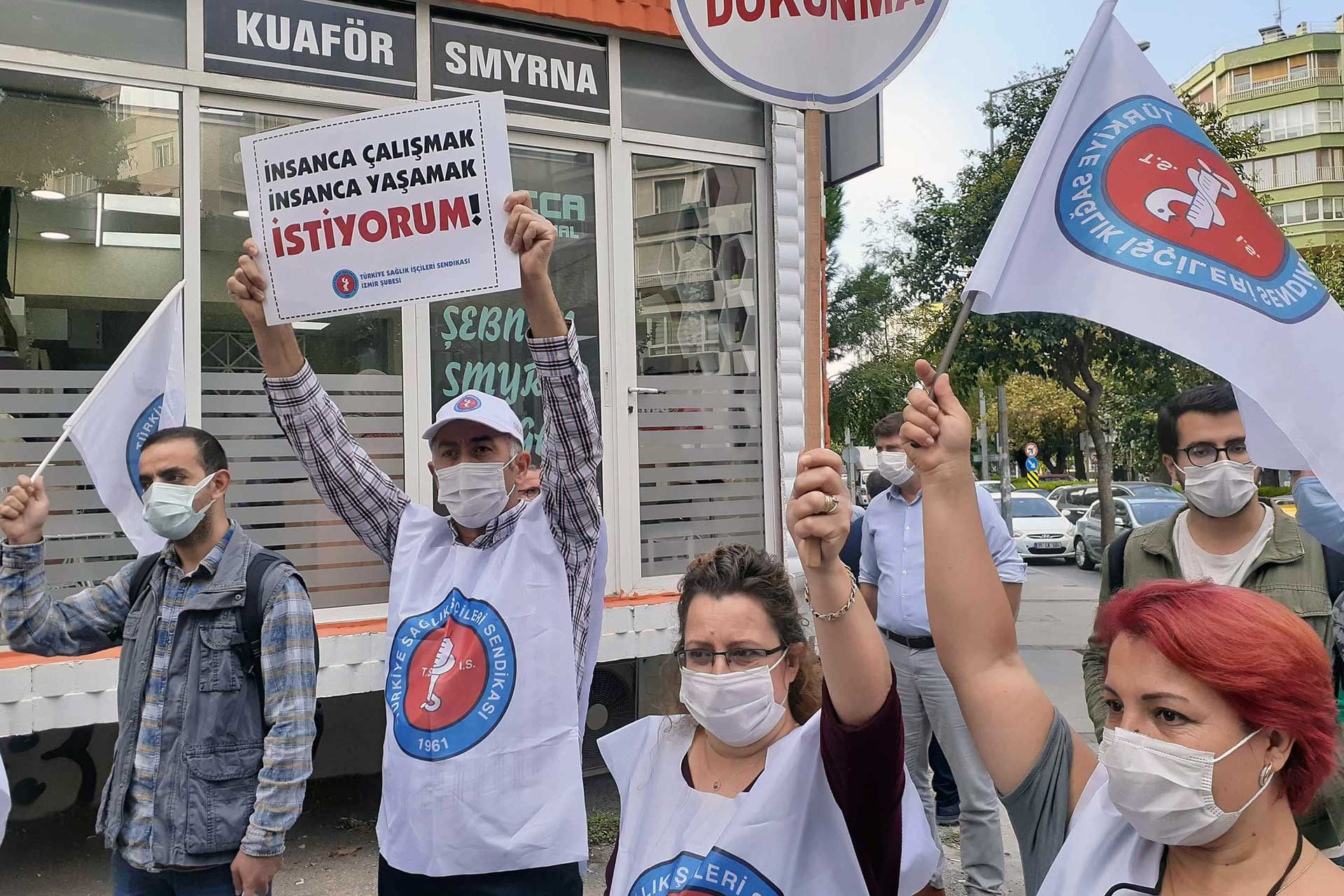 İzmir'de Türk-İş üyelerinin kıdem tazminatı eylemi