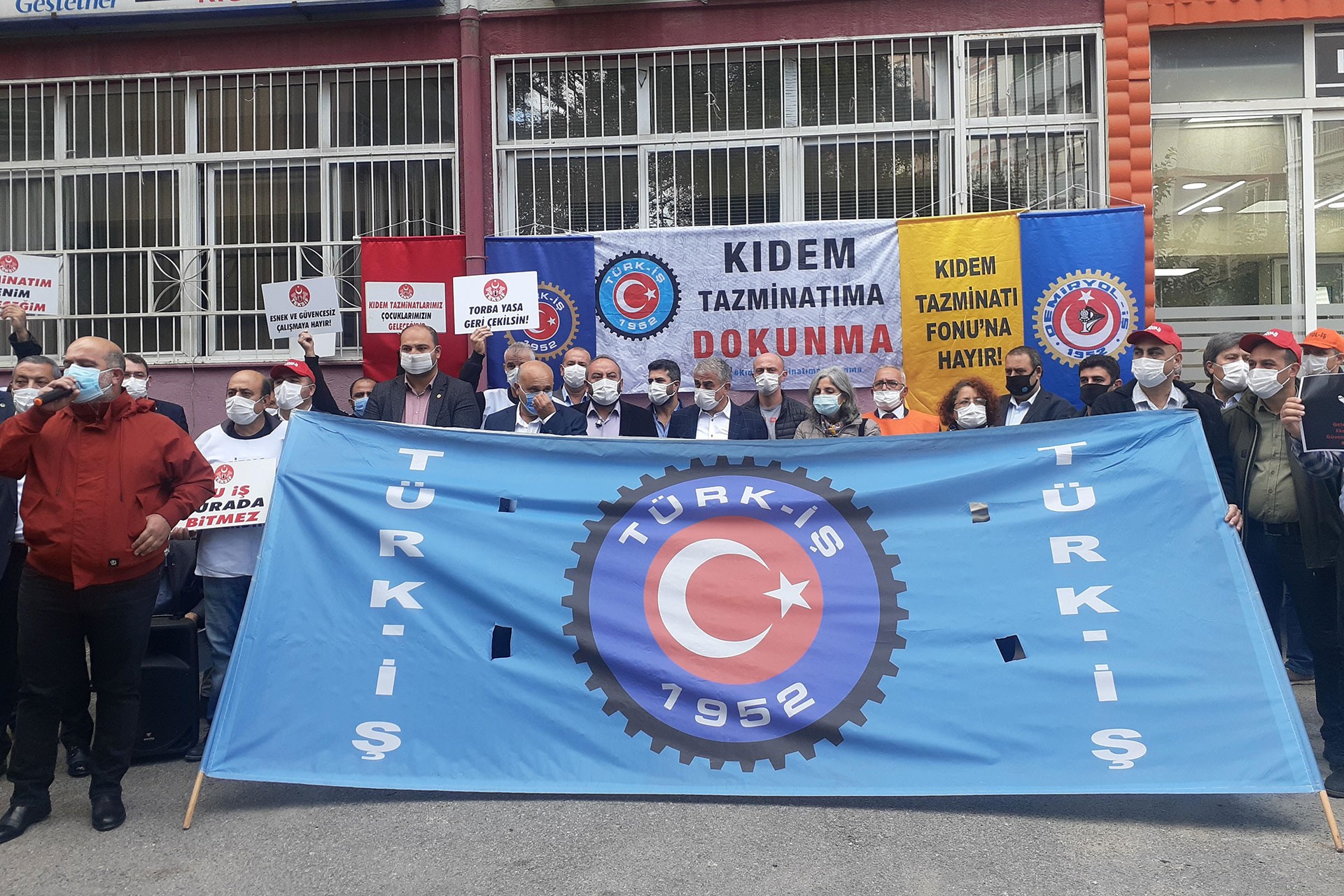 Türk-İş bayram bahanesiyle Ankara’da 1 Mayıs kutlamayacak!