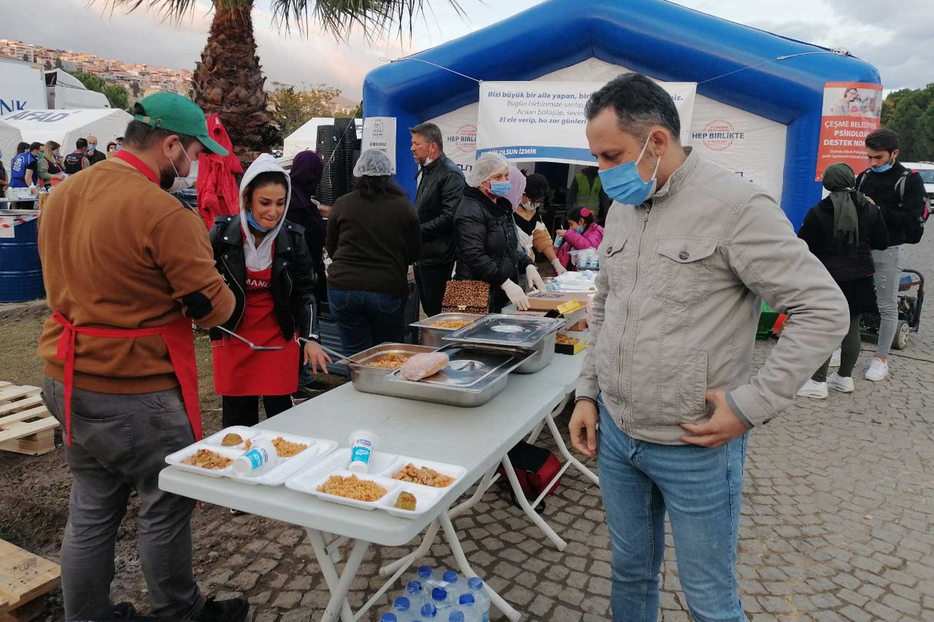 Gıda Mühendisleri Odası: İzmir'deki çadır yaşam alanları denetimsiz