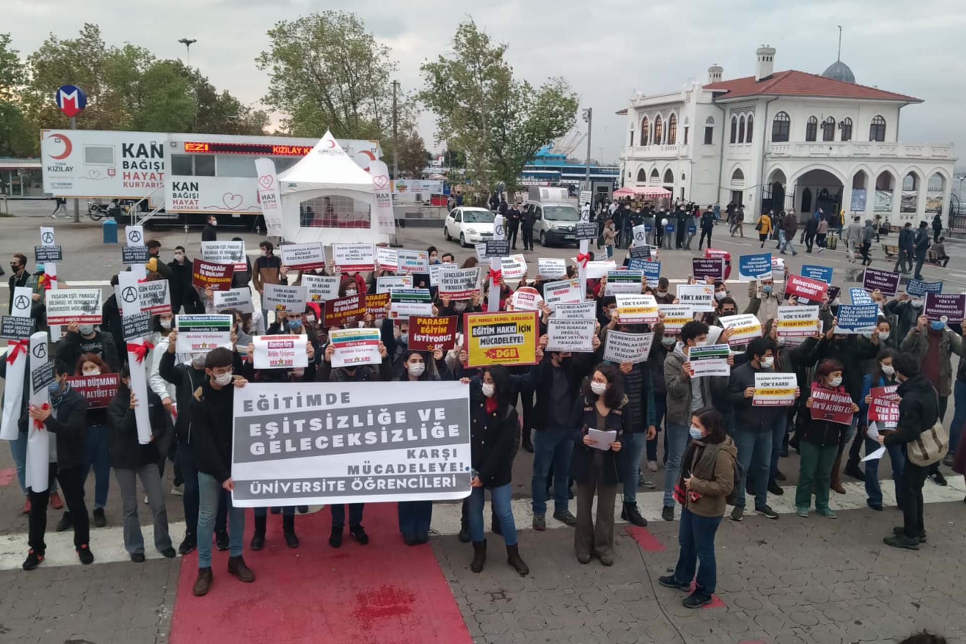 YÖK kuruluşunun 39’uncu yıl dönümünde protesto edildi