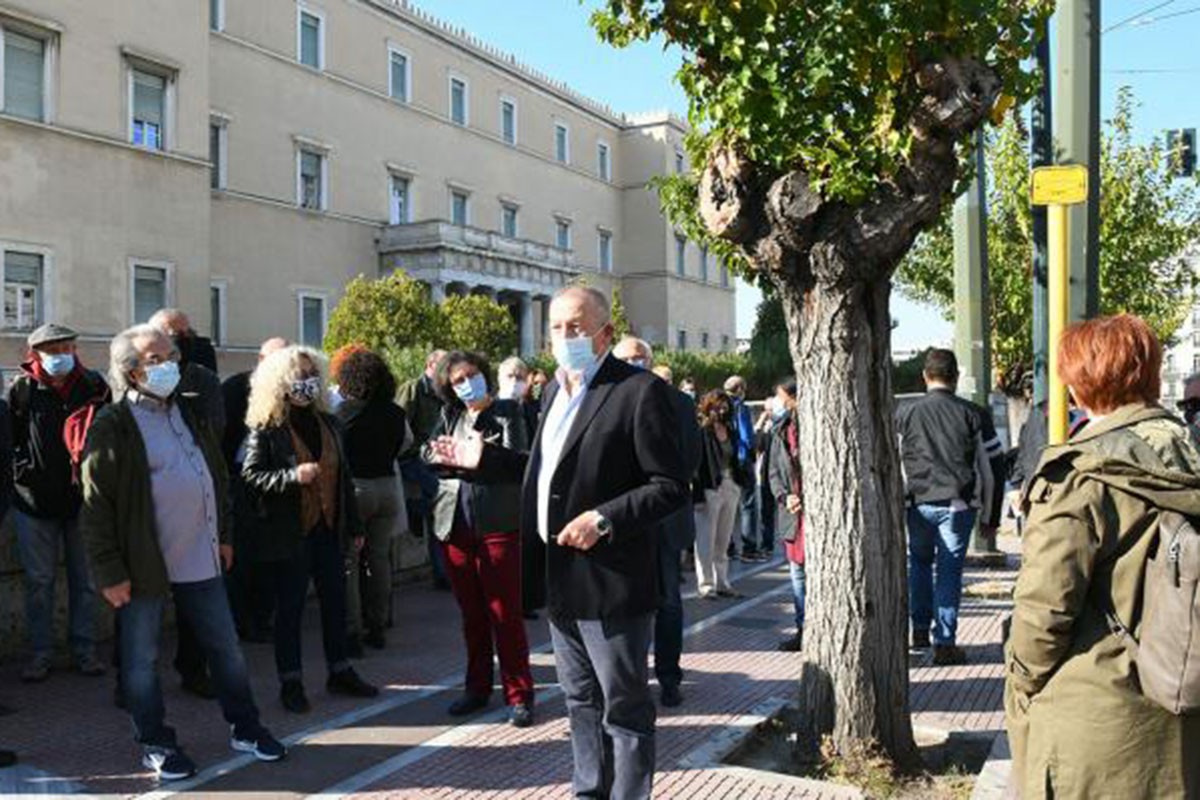 Yunanistan’da hükümetin Politeknik yasağına karşı geniş birlik