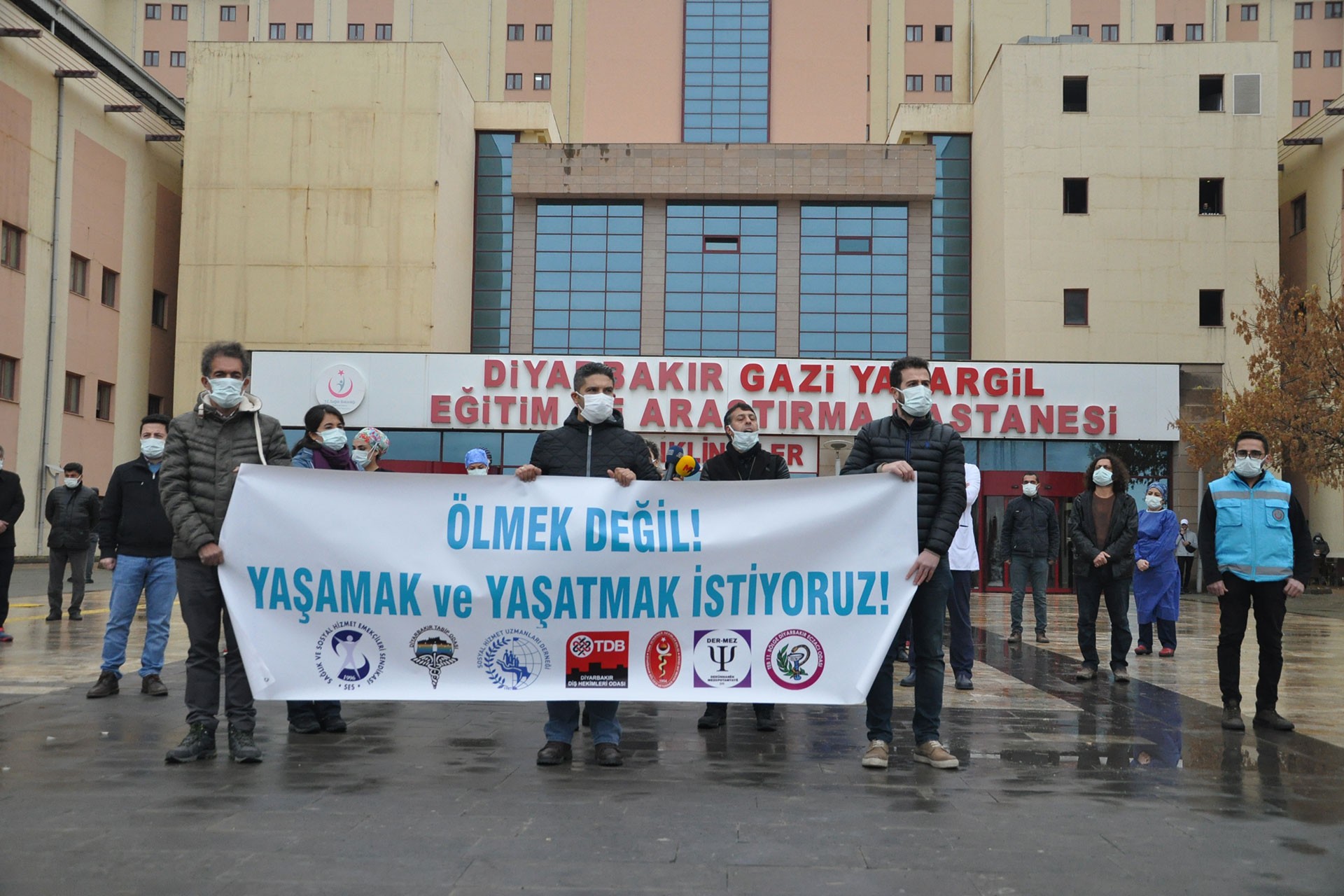 Diyarbakır’da bir haftada 3 sağlık emekçisi yaşamını yitirdi